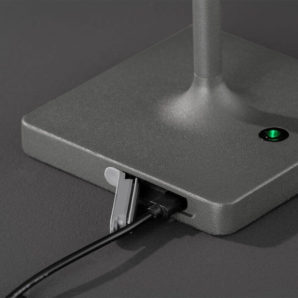 Lampada da tavolo senza fili ricaricabile, LED Eye-Protect, Corpo in Alluminio in Lampade da tavolo e abat-jour CL Store - Battipaglia, commercioVirtuoso.it