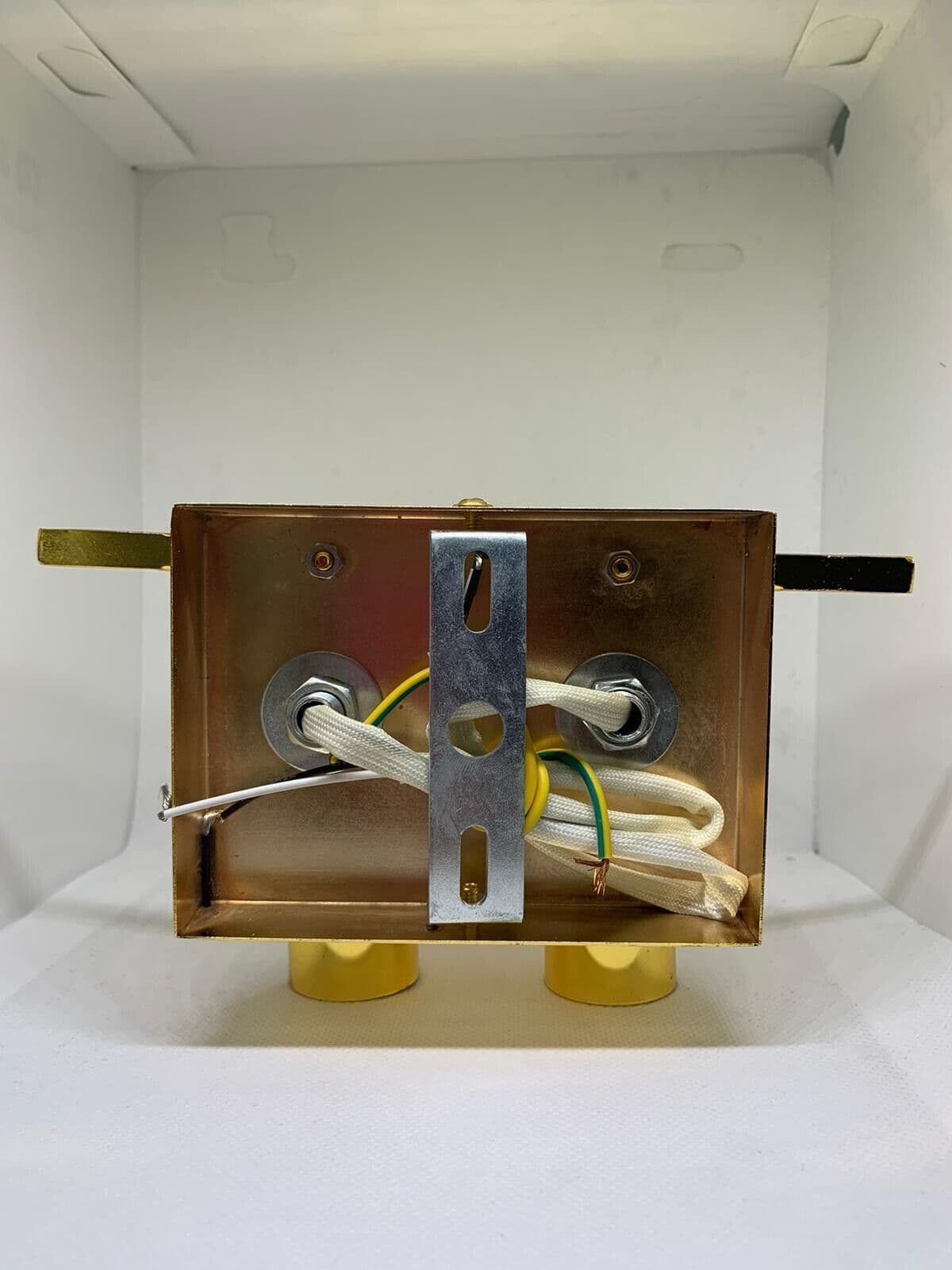 Lampada Applique da parete di alta qualità 18x28cm oro per interni 2 lampadine in Applique CL Store - Battipaglia, commercioVirtuoso.it