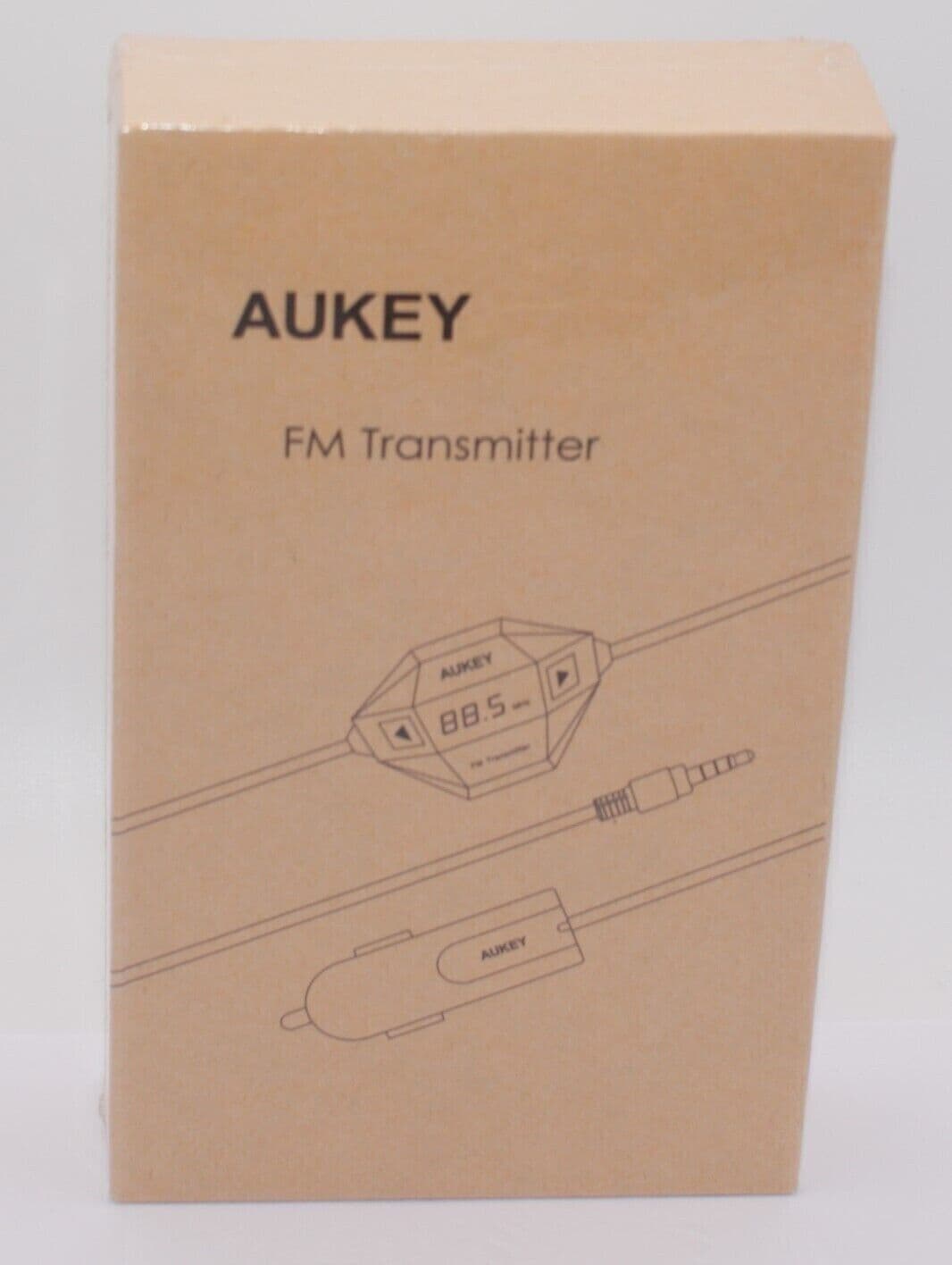 Trasmettitore FM Aukey da 3,5 mm (nero) - BT-C4 in Trasmettitori FM CL Store - Battipaglia, commercioVirtuoso.it