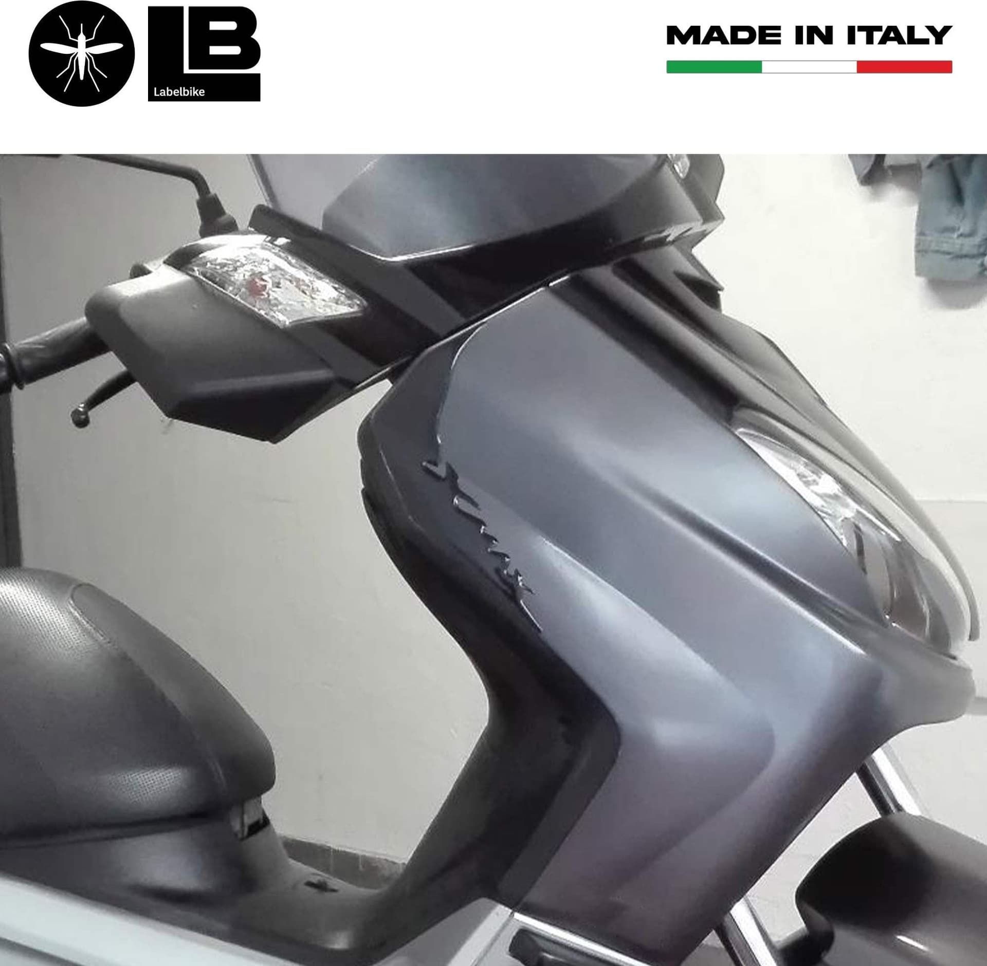 2 ADESIVI-STICKERS 3D PARASPIGOLI compatibili per X MAX  YAMAHA XMAX 2006-2009 in Decalcomanie adesivi e magneti LabelBike - Bibbiano, commercioVirtuoso.it