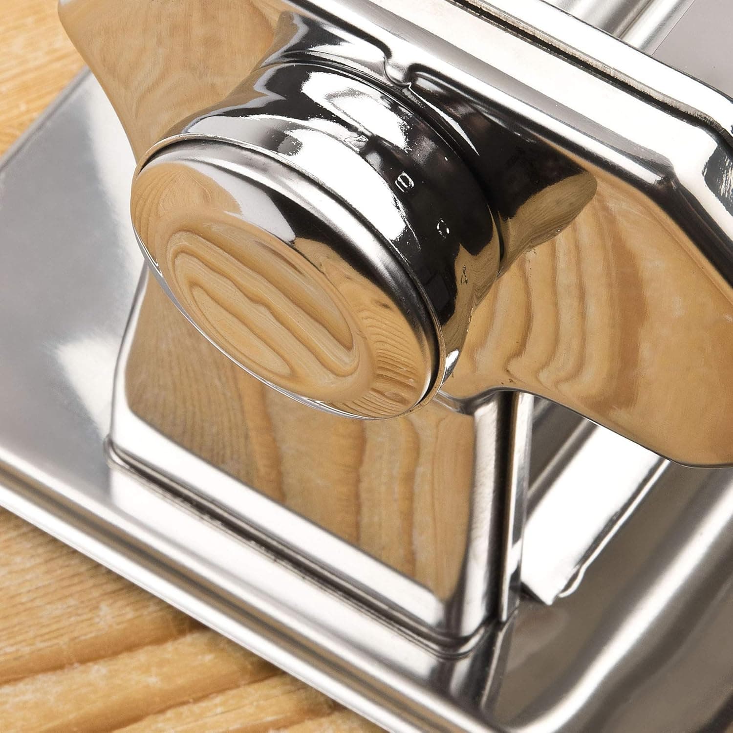 Girmi Im90 Macchina Per La Pasta, 9 Regolazioni, Rulli In Alluminio Da 15 Cm, Acciaio Inox in Macchine per pasta a mano BricoGo - Marano di Napoli, commercioVirtuoso.it