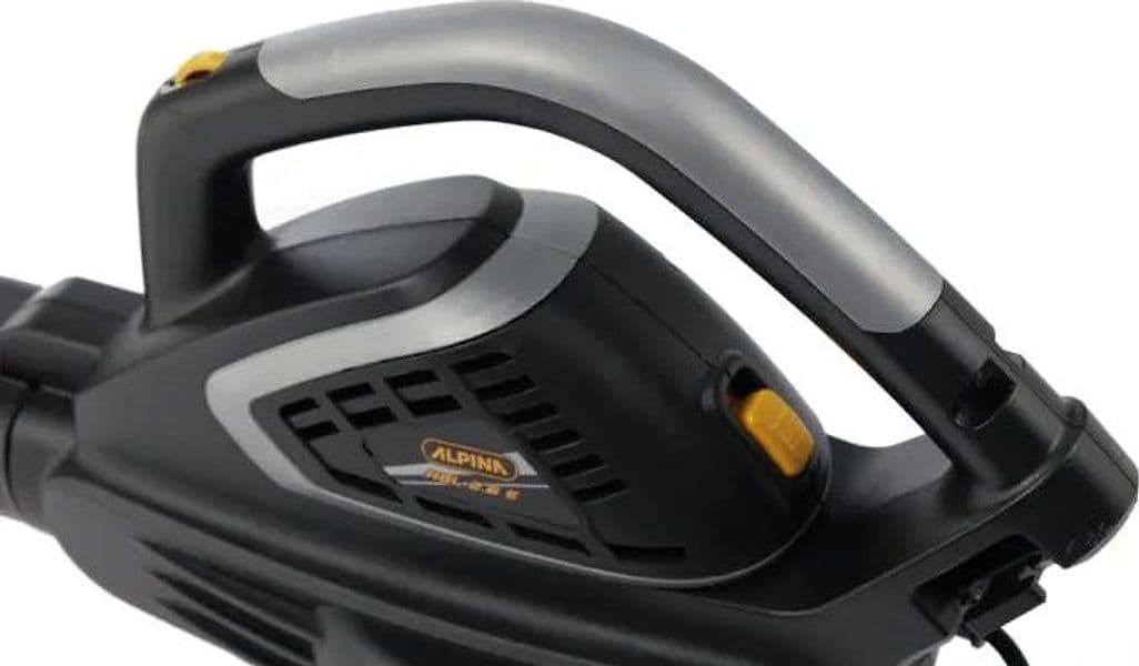 Alpina Aspiratore Soffiatore Elettrico Abl 2.6 E 2600 W in Aspirafoglie BricoGo - Marano di Napoli, commercioVirtuoso.it