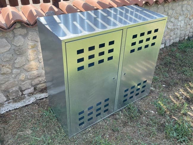 Cassetta Da Esterno Per 2 Bombole Gas Da 15 Kg In Lamiera Zincata – 90X98X42 Cm in Armadi a chiave BricoGo - Marano di Napoli, commercioVirtuoso.it