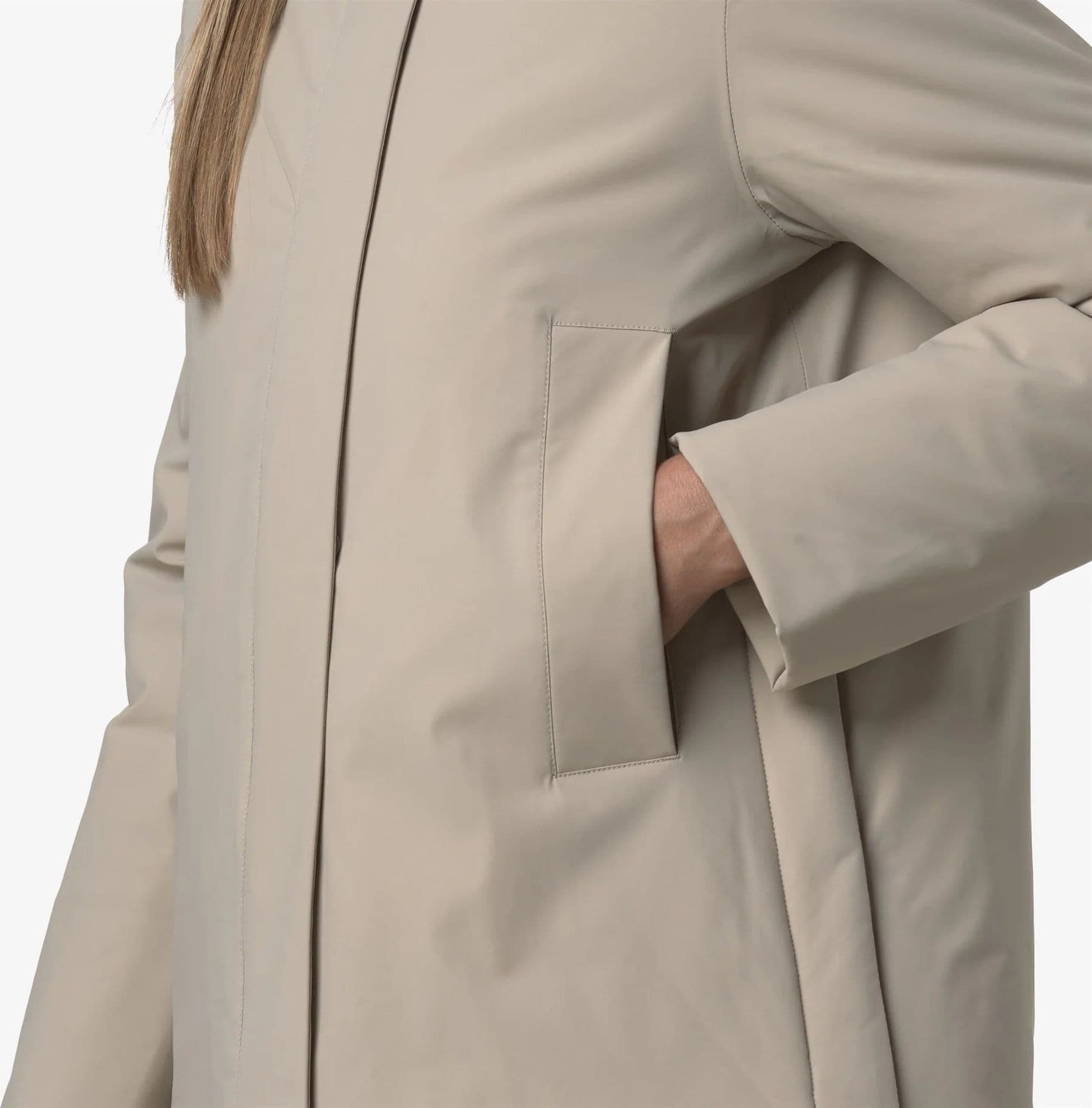 K-Way K-WAY Marletta st Warm Giacca Corto Calda beige Grigia con Aperture Regolabili K7125KW XP2 da donna in Giacche Drestige - Casamassima, commercioVirtuoso.it