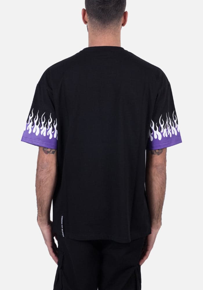 MEWA T-shirt nera con doppia fiamma viola e bianca da uomo in T-Shirt Drestige - Casamassima, commercioVirtuoso.it
