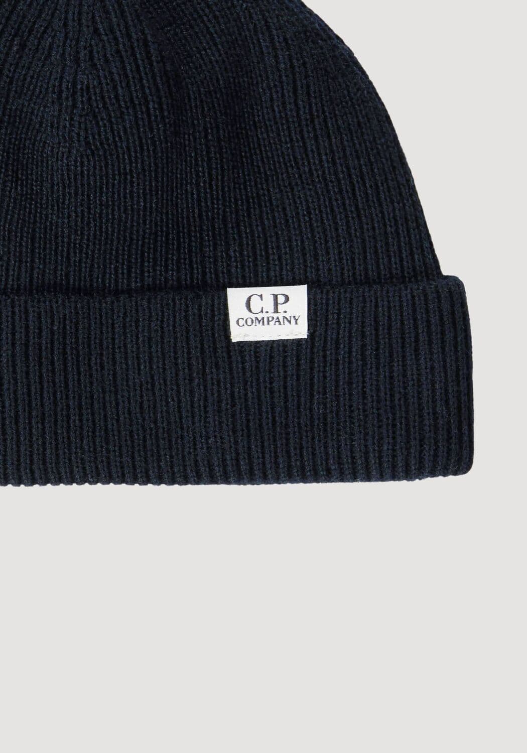 C.P. Company RE-WOOL SHORT BEANIE da uomo in Berretti in maglia Drestige - Casamassima, commercioVirtuoso.it