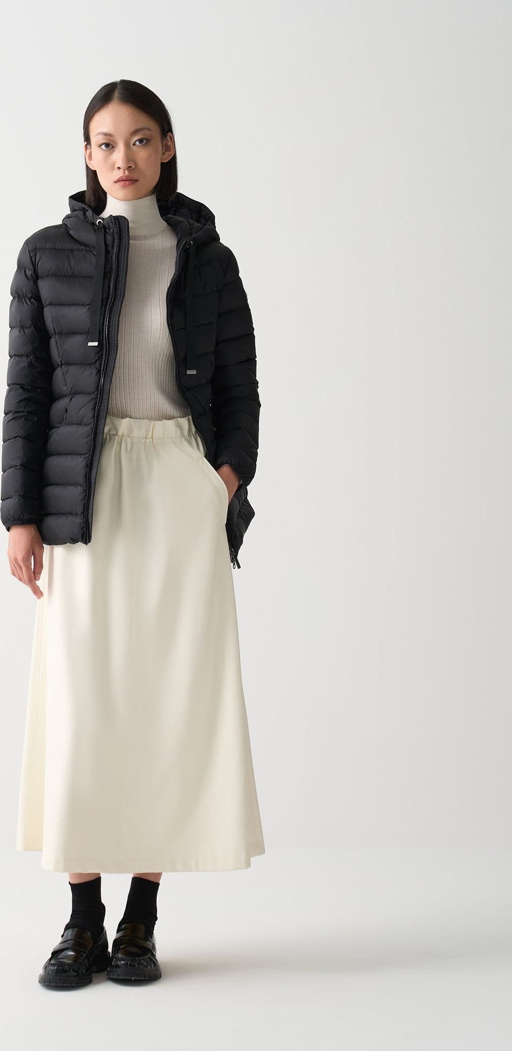 COLMAR Colmar Piumino donna sciancrato con cappuccio 2226 2YO 99 da donna in Autocategorizzazione Drestige - Casamassima, commercioVirtuoso.it