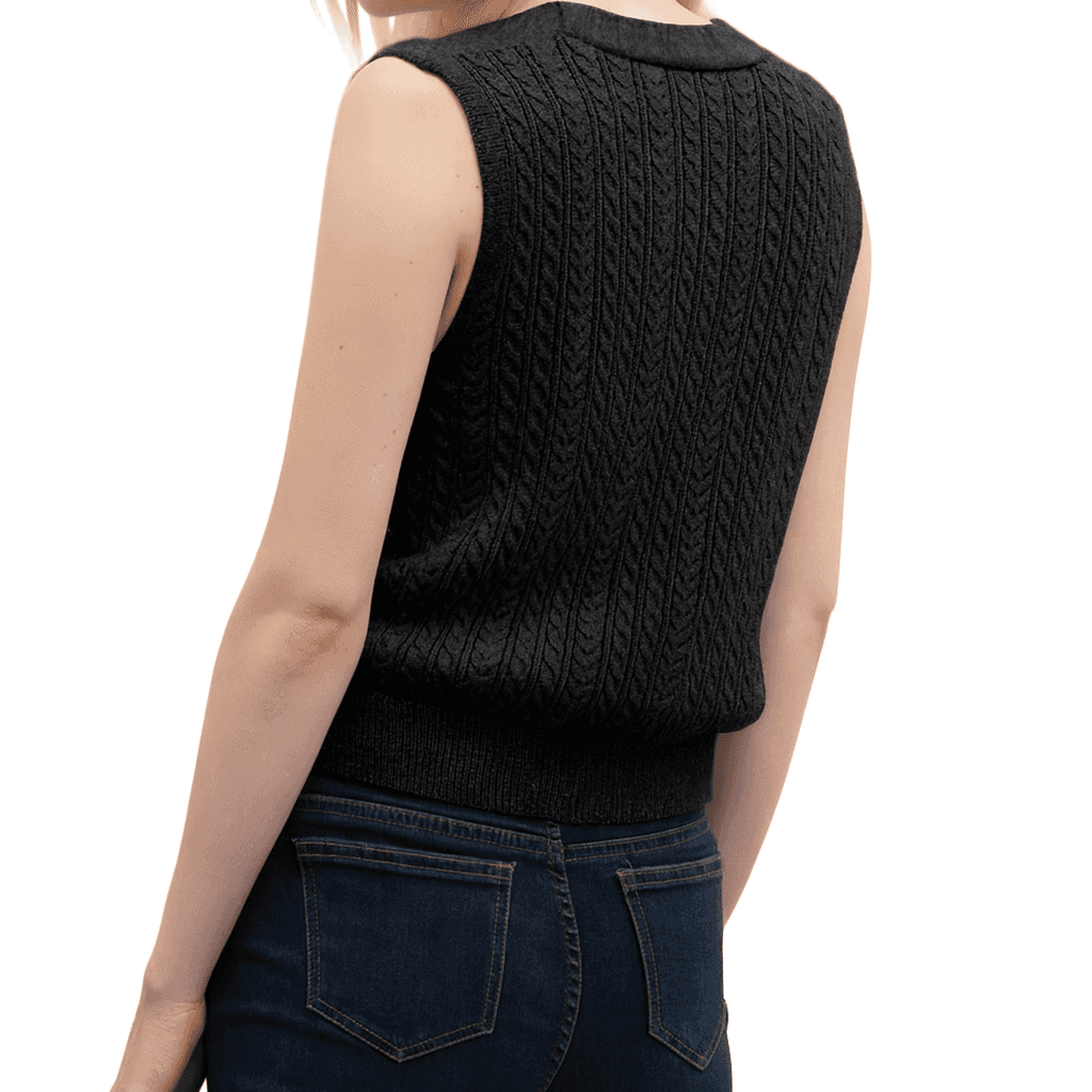 GOA GOA Goa Goa cardigan smanicato a trecce con micropaillettes modello Montini con scollo a V e bottoni nero da donna in Gilet Drestige - Casamassima, commercioVirtuoso.it