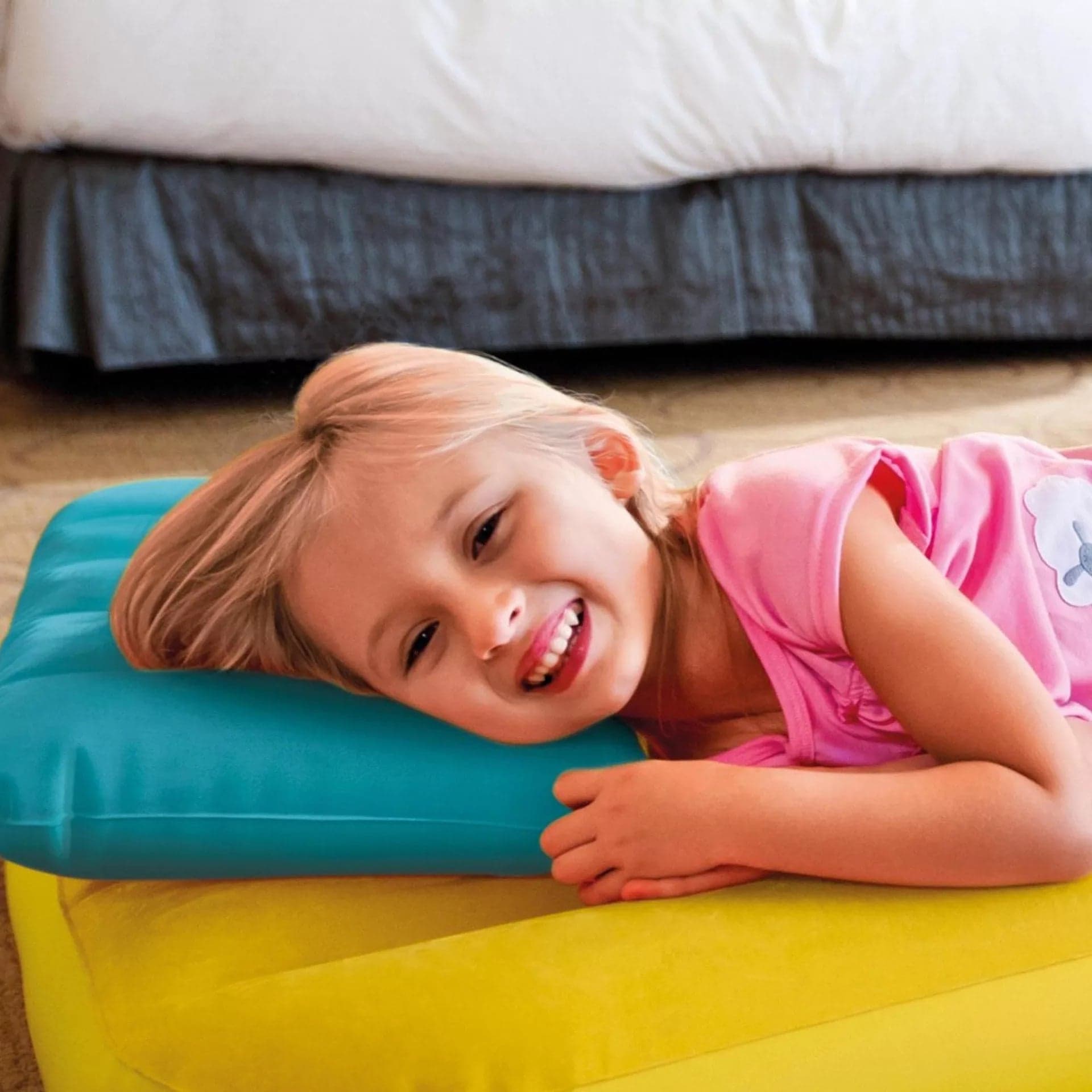 Intex Cuscino Gonfiabile Kidz Color Cm. 43X28X9 H in Cuscini da campeggio BricoGo - Marano di Napoli, commercioVirtuoso.it