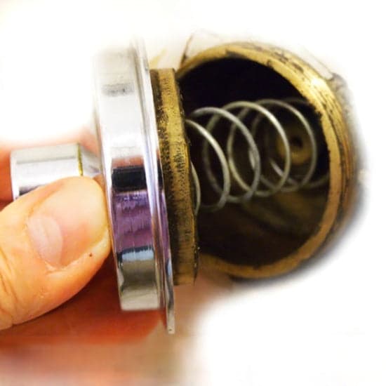 Molla Di Ricambio Per Pulsante Cassette Di Scarico Modelli Catis E Rio in Vasi WC BricoGo - Marano di Napoli, commercioVirtuoso.it
