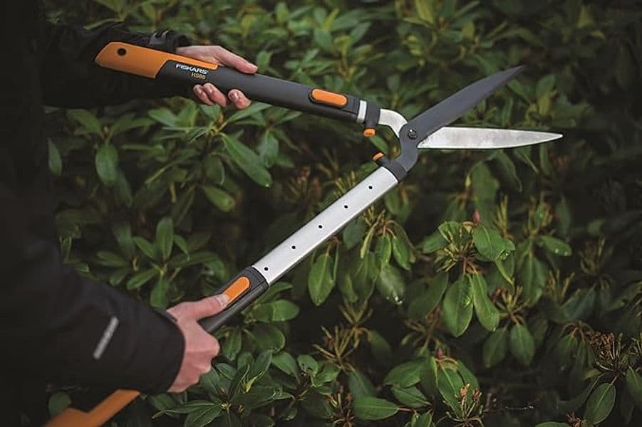 Fiskars Cesoia Per Siepi Telescopica Smartfit Hs86 Cm. 67,5÷92,5 in Cesoie BricoGo - Marano di Napoli, commercioVirtuoso.it