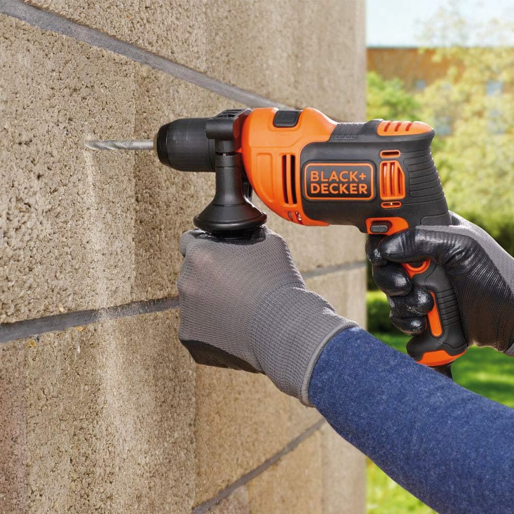 Black+Decker Trapano A Percussione Beh710Sa32-Qs 710 W + 32 Accessori, In Softbag in Trapani a percussione BricoGo - Marano di Napoli, commercioVirtuoso.it
