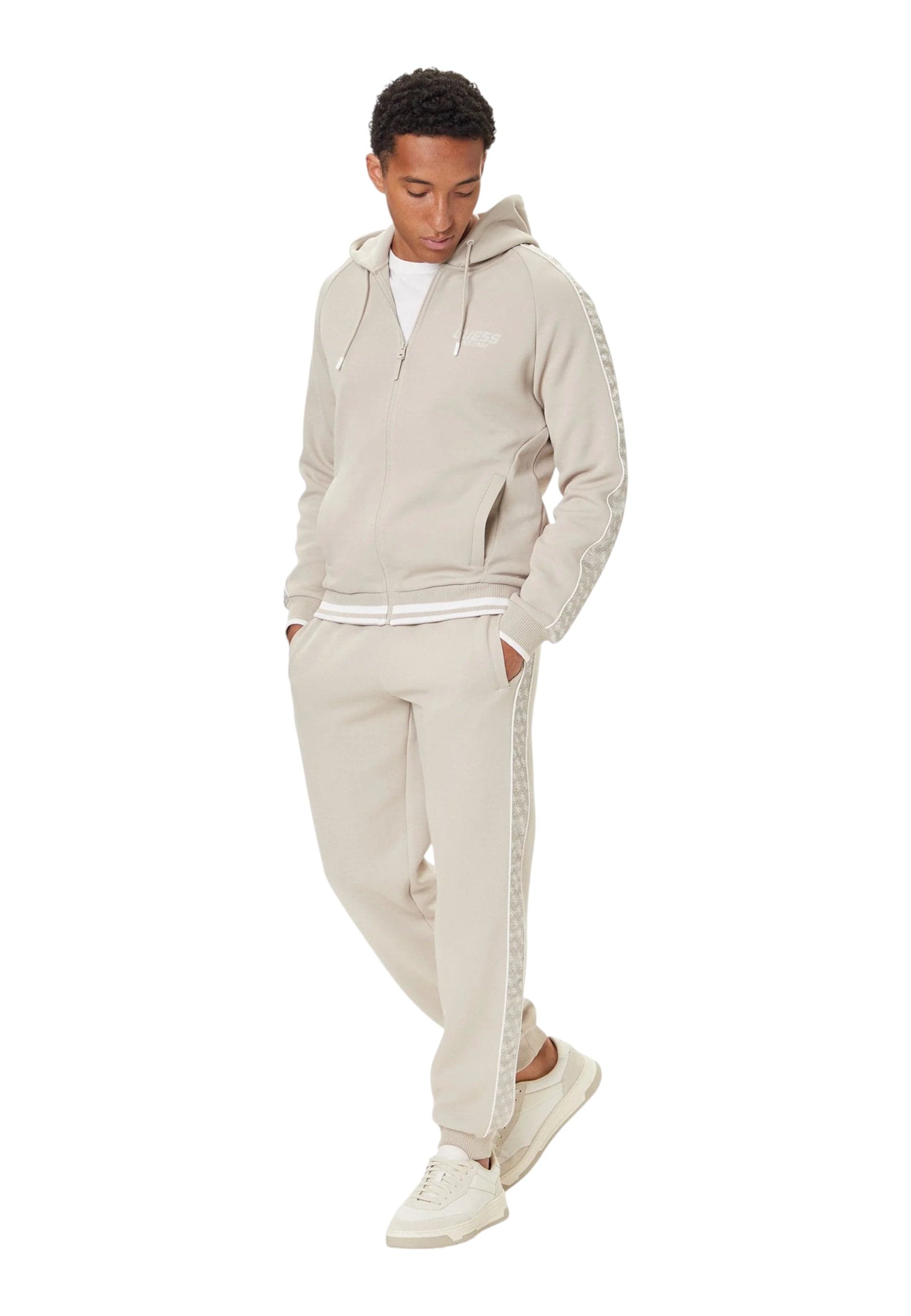 GUESS ACTIVEWEAR Pantaloni Jogger Uomo Guess Activewear da uomo in Pantaloni sportivi Drestige - Casamassima, commercioVirtuoso.it