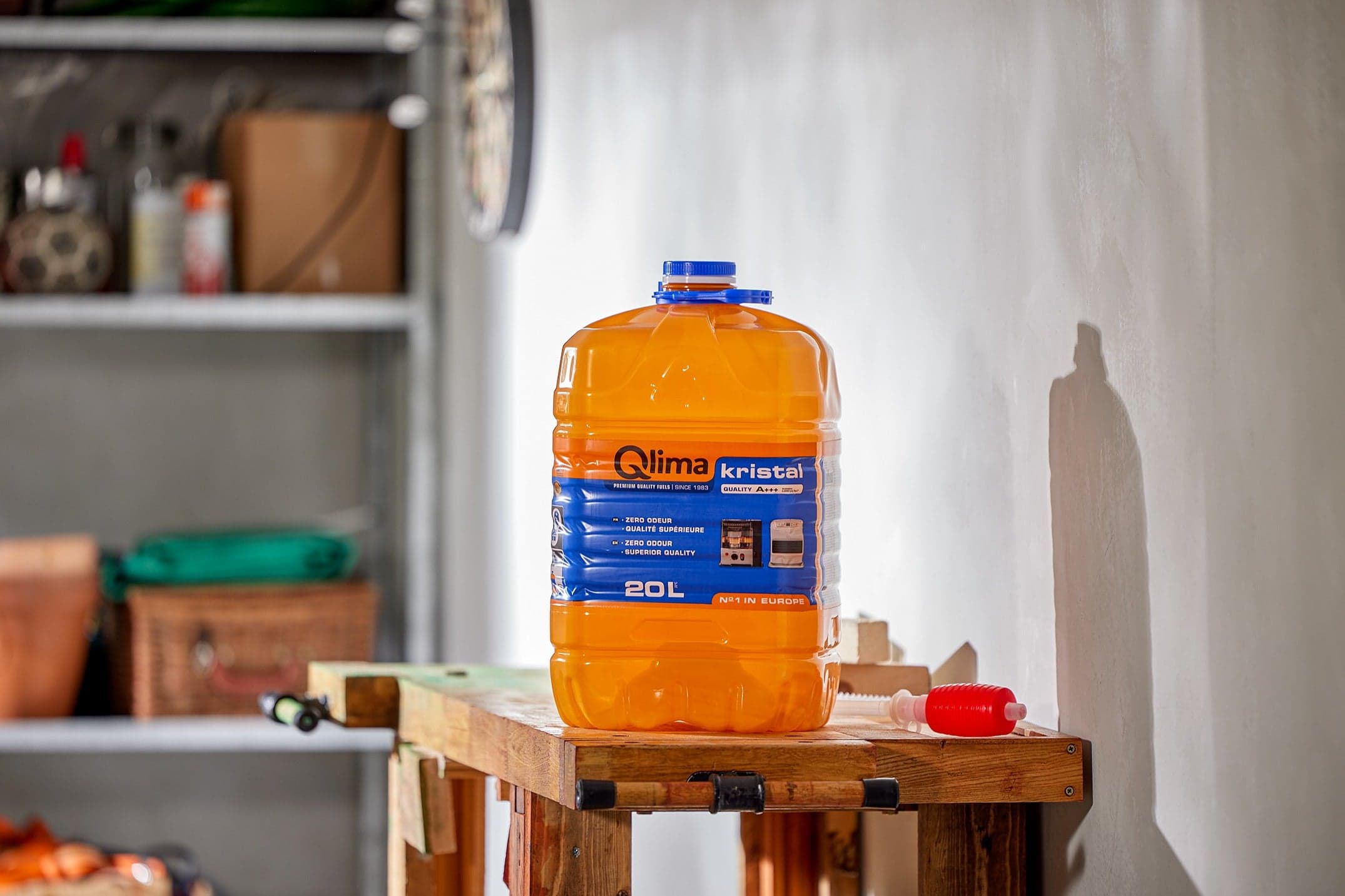 Combustibile Liquido Inodore Per Stufe A Combustibile Isoparaffina Qualità A+++ Tanica 20 Litri Qlima in Accessori BricoGo - Marano di Napoli, commercioVirtuoso.it
