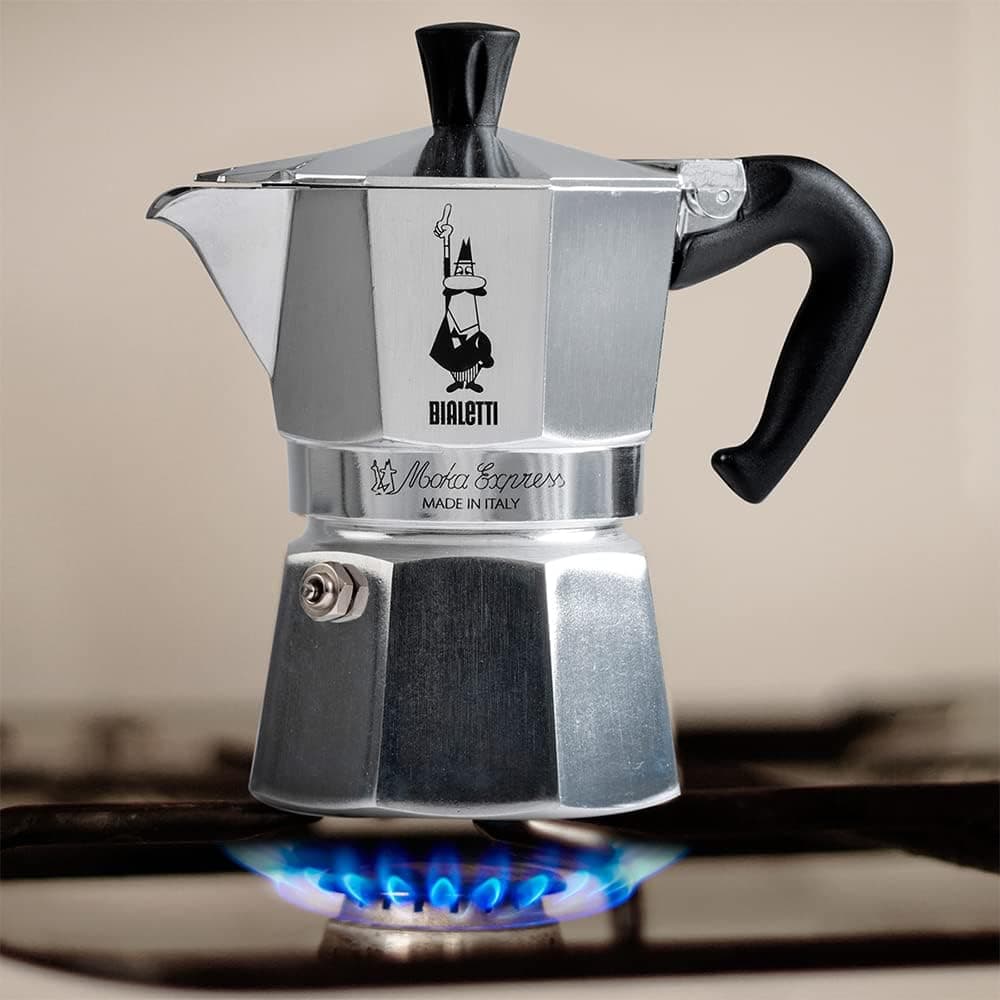 Caffettiera Moka Express Restyling 2 Tazze In Alluminio Con Manico Ergonomico Made In Italy Bialetti in Moke e caffettiere BricoGo - Marano di Napoli, commercioVirtuoso.it