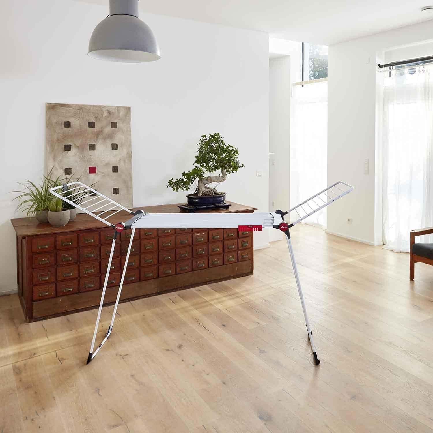 Stendino Infinity Flex Plus In Acciaio Verniciato Estensibile Fino A 2 Metri Con Ali Alte E Ruote Vileda in Stendini BricoGo - Marano di Napoli, commercioVirtuoso.it