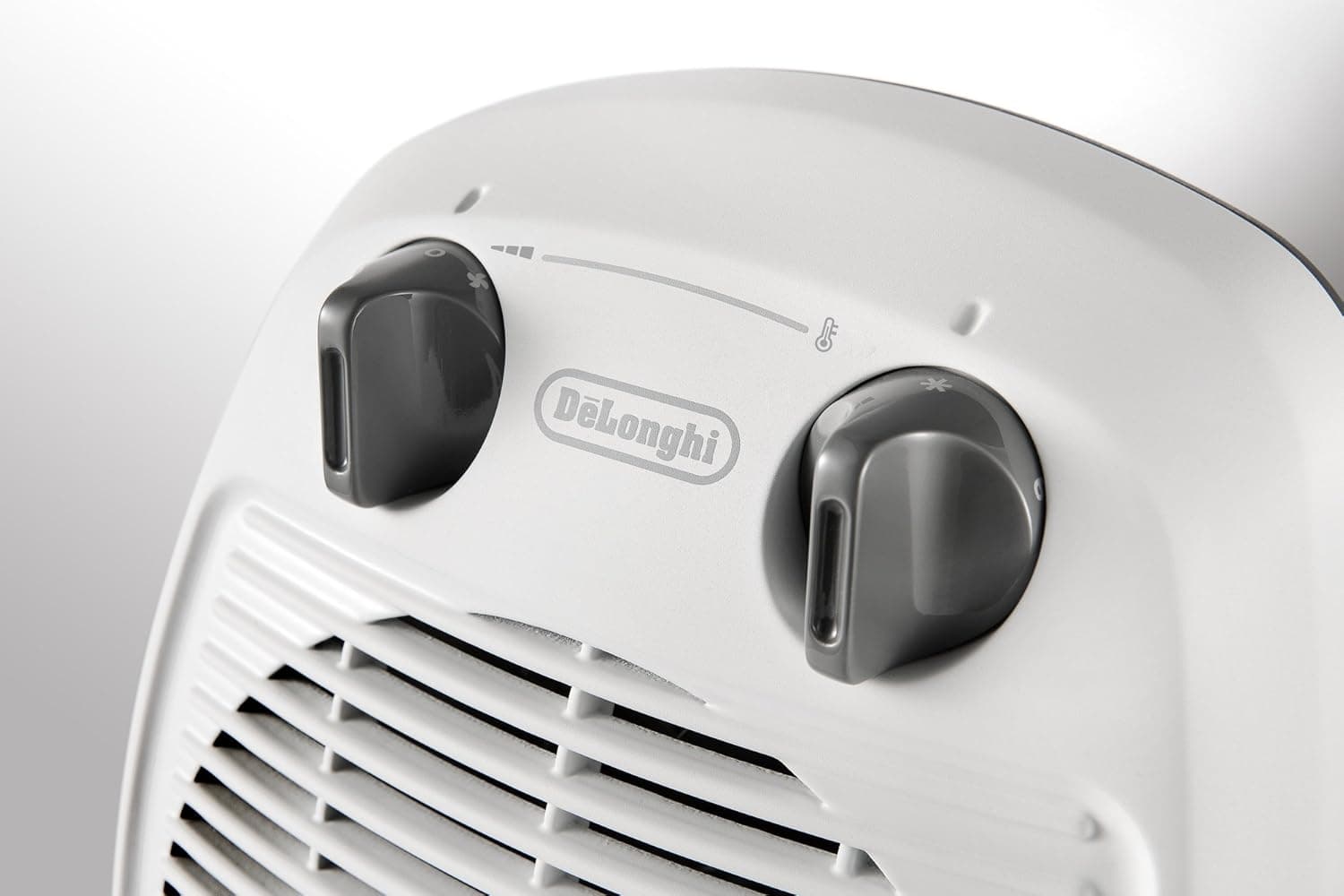 Termoventilatore Silenzioso Hva3220 2000W Regolabile E Protezione Ip21 Per Bagno E Ambienti Umidi Delonghi in Stufe elettriche BricoGo - Marano di Napoli, commercioVirtuoso.it