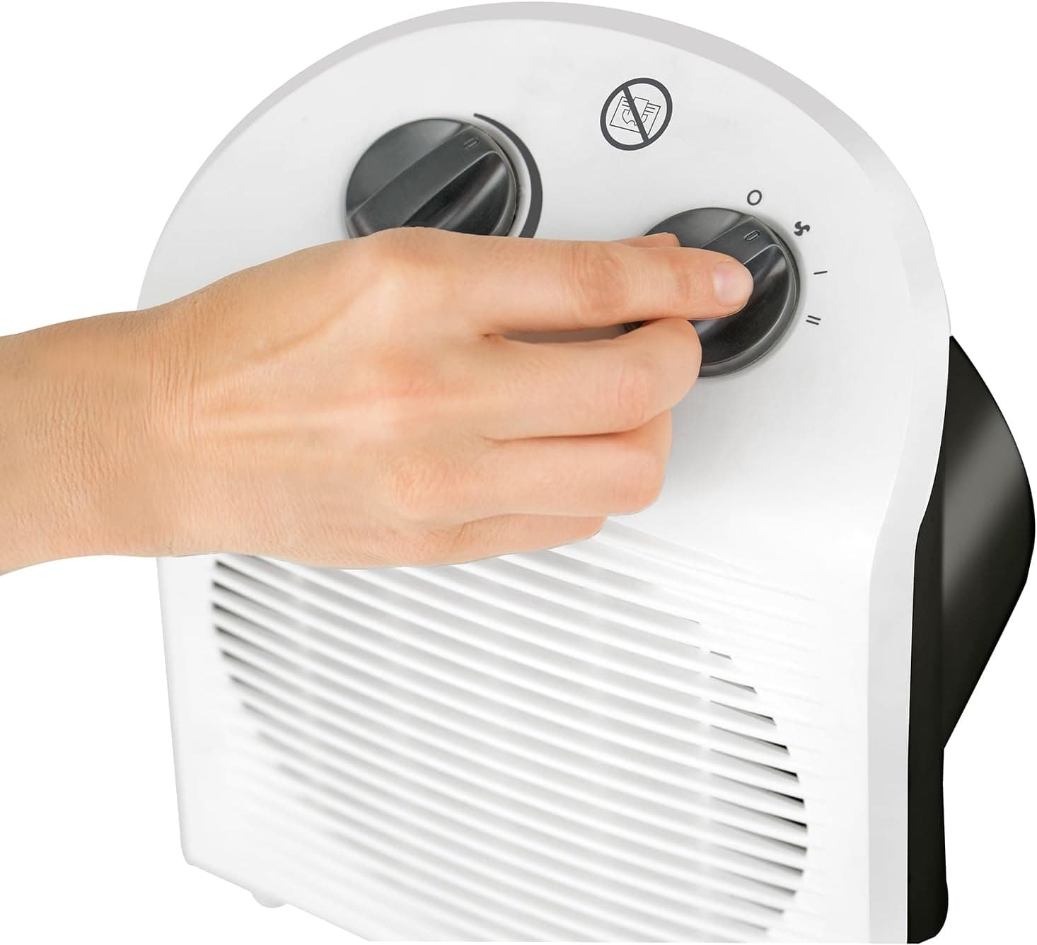 Termoventilatore Da Tavolo Bxsh2000E 2000W Regolabile Protezione Ip21 E Sicurezza Antiribaltamento Black&Decker in Stufe elettriche BricoGo - Marano di Napoli, commercioVirtuoso.it