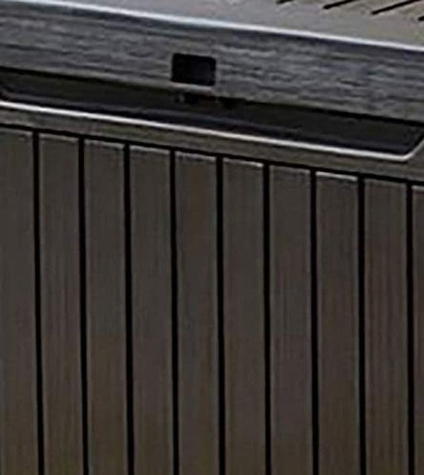 Cassapanca Da Giardino Springwood 305 Litri In Resina Effetto Legno Colore Brown Lucchettabile E Utilizzabile Come Seduta Keter in Bauli e contenitori BricoGo - Marano di Napoli, commercioVirtuoso.it