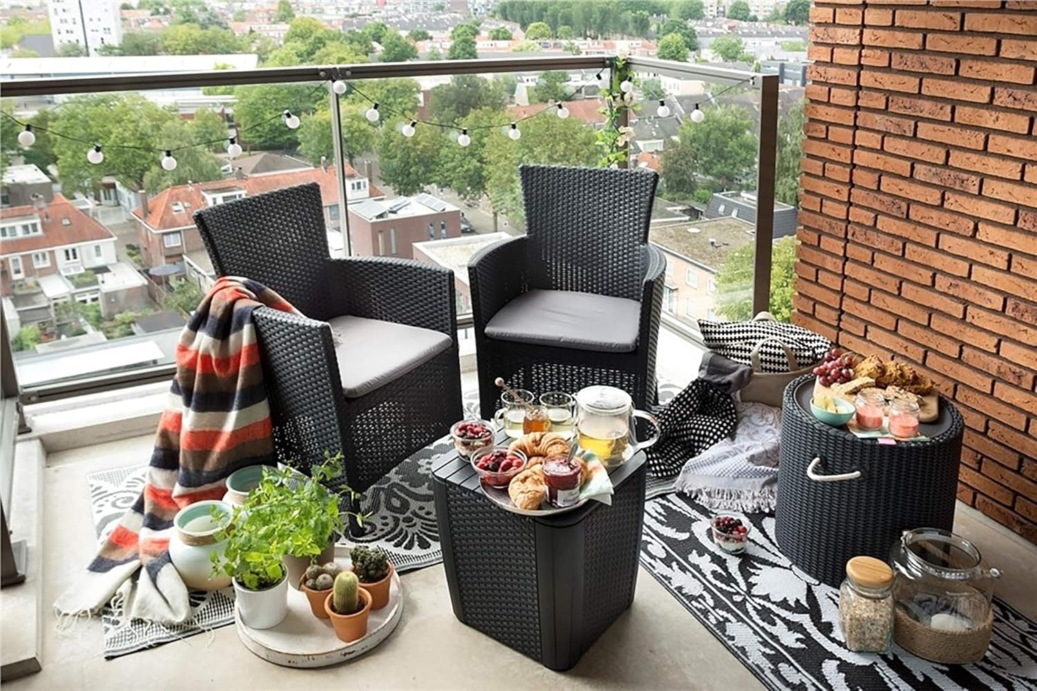 Salottino Da Giardino 3 Pezzi Con 2 Poltrone E Tavolino Contenitore Effetto Rattan Colore Grafite Iowa Balcony Keter in Divanetti BricoGo - Marano di Napoli, commercioVirtuoso.it