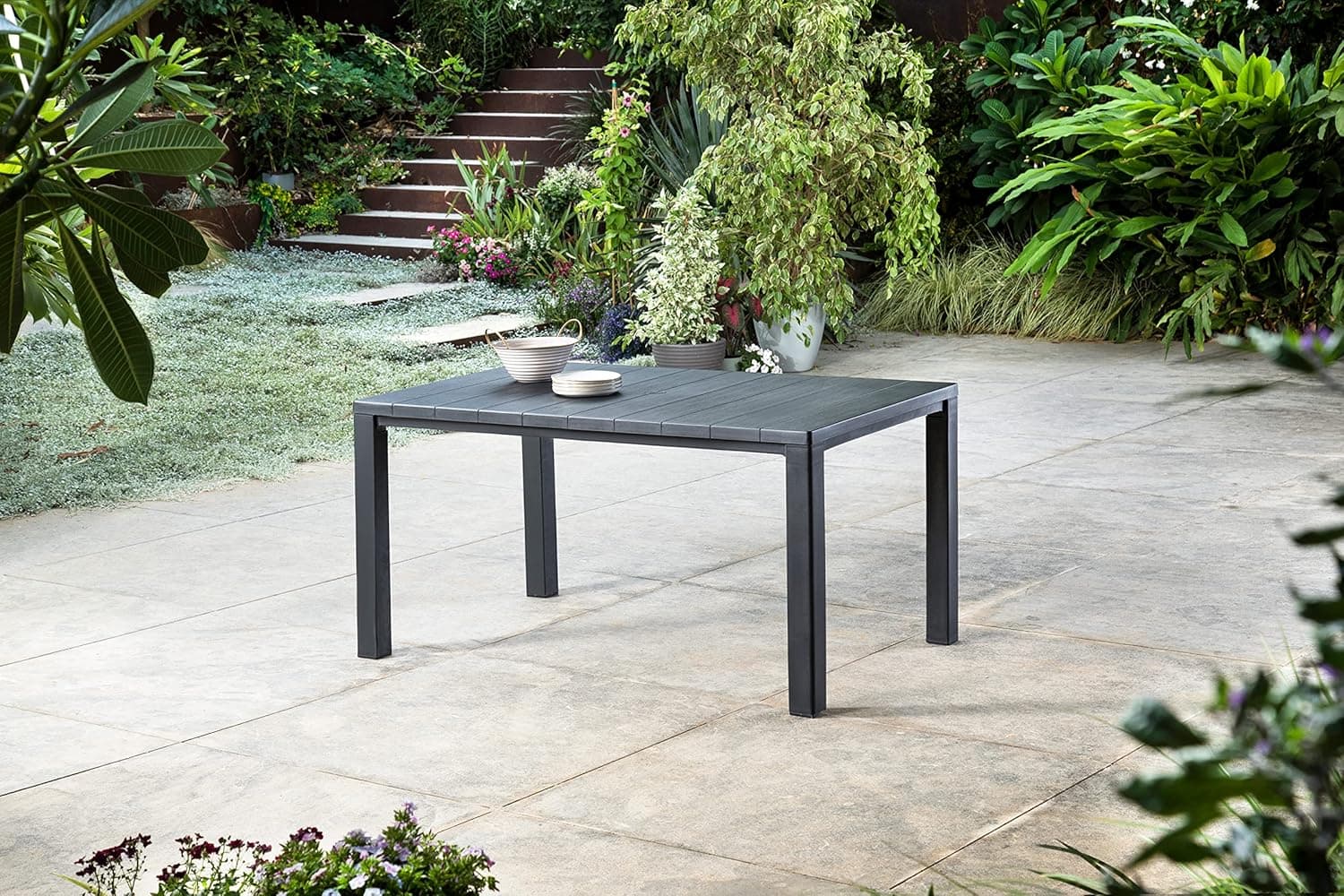 Tavolo Da Giardino In Resina Effetto Legno Con Struttura Rinforzata Per 6 Persone Colore Grafite Julie Keter in Tavoli standard BricoGo - Marano di Napoli, commercioVirtuoso.it