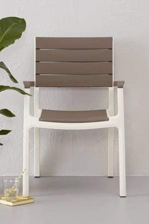 Sedia Da Giardino Con Braccioli In Resina Effetto Legno Impilabile Colore Bianco E Cappuccino Harmony Keter in Sedie per tavolo da giardino BricoGo - Marano di Napoli, commercioVirtuoso.it