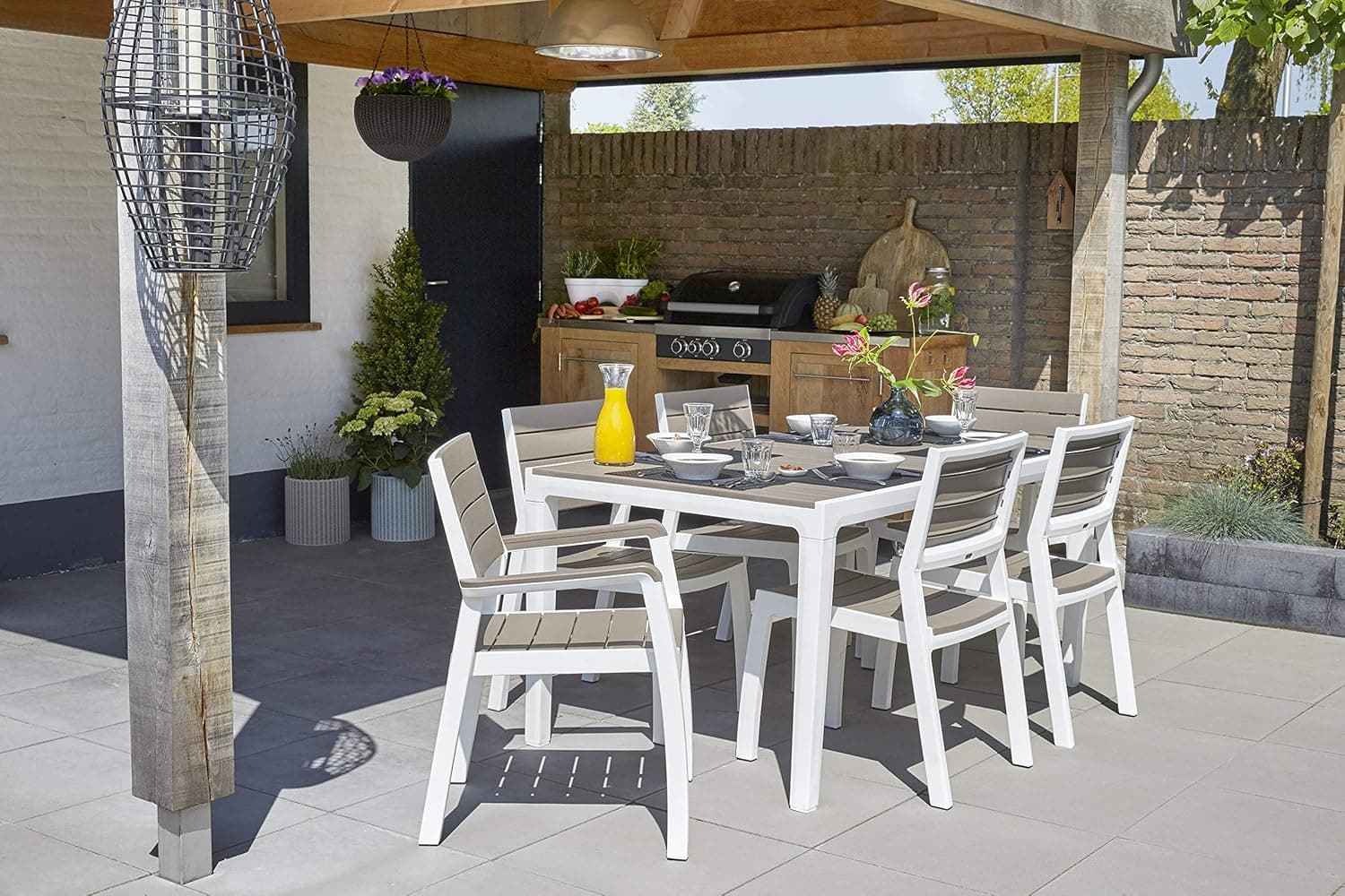 Sedia Da Giardino Con Braccioli In Polipropilene Effetto Rattan E Doghe Legno Colore Bianco E Cappuccino Harmony Armchair Keter in Sedie per tavolo da giardino BricoGo - Marano di Napoli, commercioVirtuoso.it