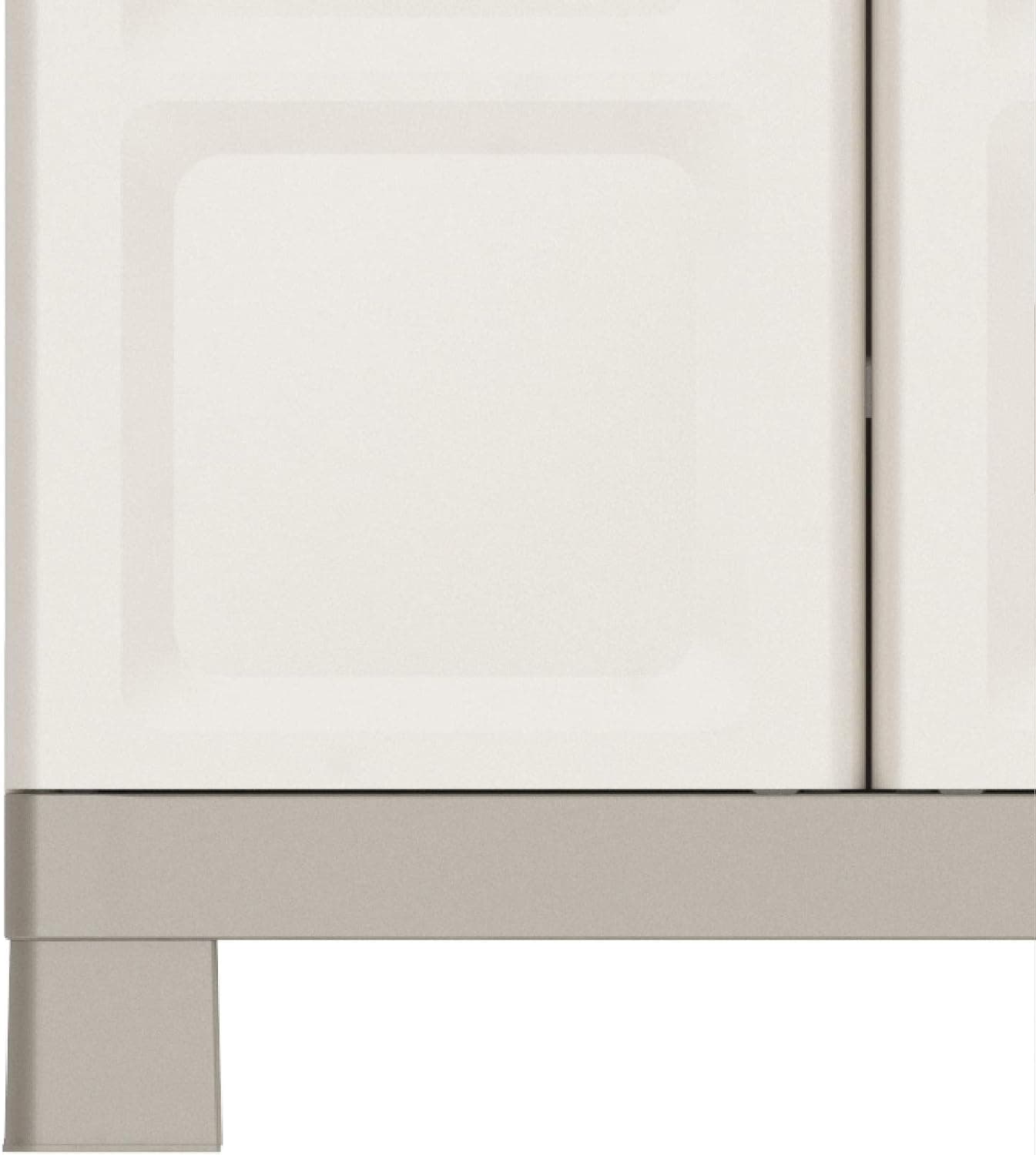 Armadio Alto A 1 Anta In Resina Con 4 Ripiani Regolabili E Chiusura Lucchettabile Colore Grigio E Nero Excellence Keter in Armadietti e credenze BricoGo - Marano di Napoli, commercioVirtuoso.it