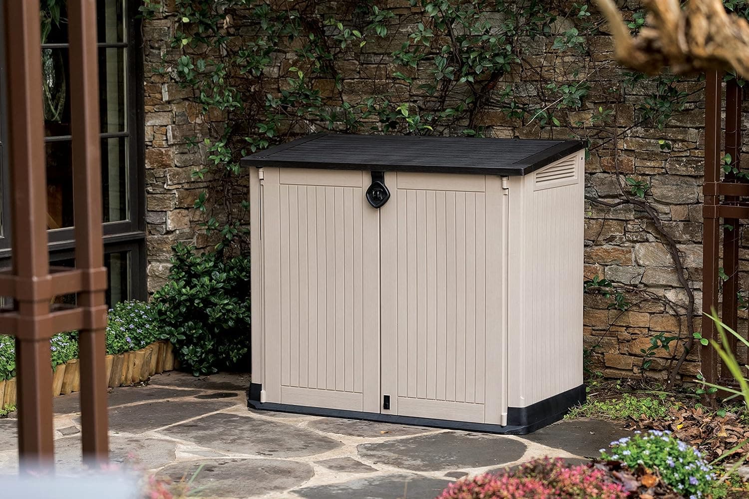 Baule Porta Attrezzi Da Esterno In Resina Effetto Legno Con Doppia Anta Store It Out Midi Beige Marrone Keter in Bauli e contenitori BricoGo - Marano di Napoli, commercioVirtuoso.it