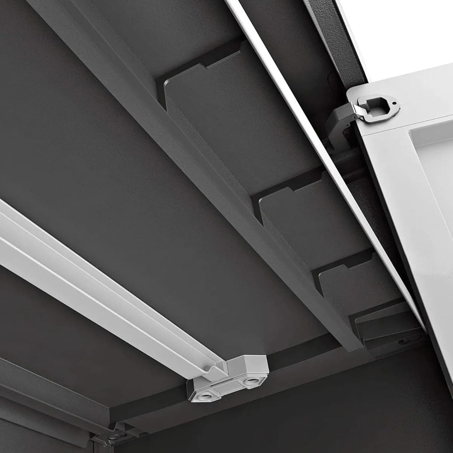 Armadio Basso Titan Xl In Resina Con 3 Ripiani Regolabili Colore Antracite Grigio Keter in Armadi BricoGo - Marano di Napoli, commercioVirtuoso.it