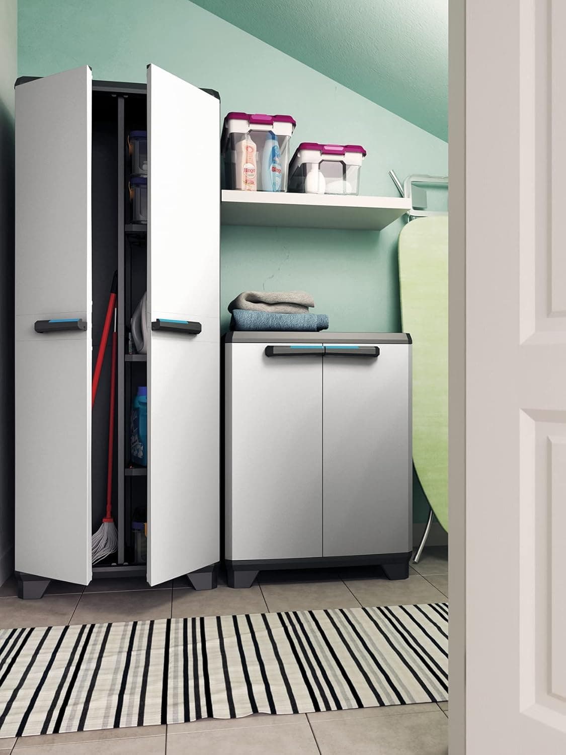 Armadio Basso Linear In Resina Con Ripiano Regolabile Colore Grigio Nero Keter in Armadietti e credenze BricoGo - Marano di Napoli, commercioVirtuoso.it