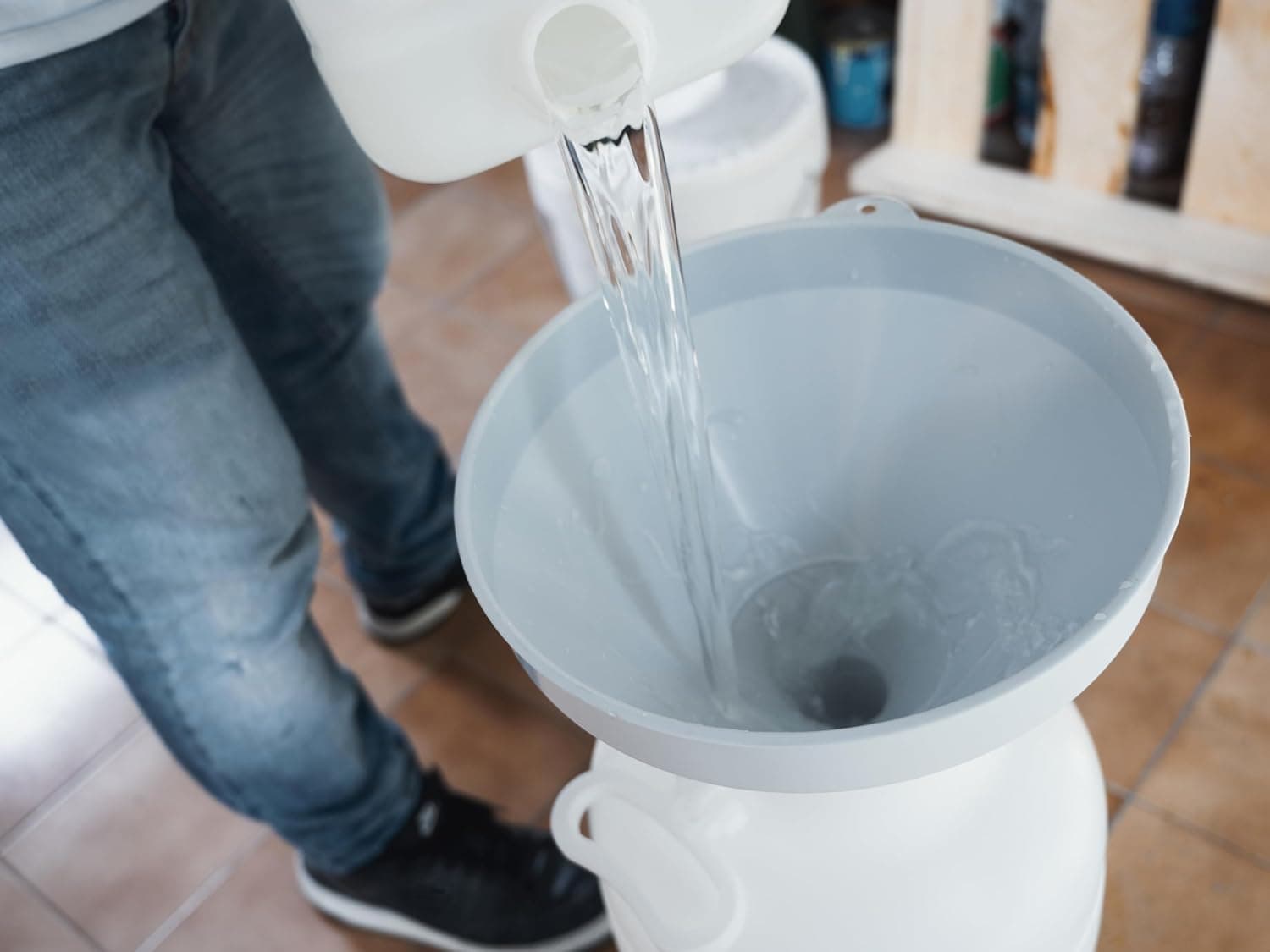 Imbuto Grande In Plastica Per Travaso Diametro 30 Cm Bianco In Polipropilene Ecoplast in Imbuti BricoGo - Marano di Napoli, commercioVirtuoso.it