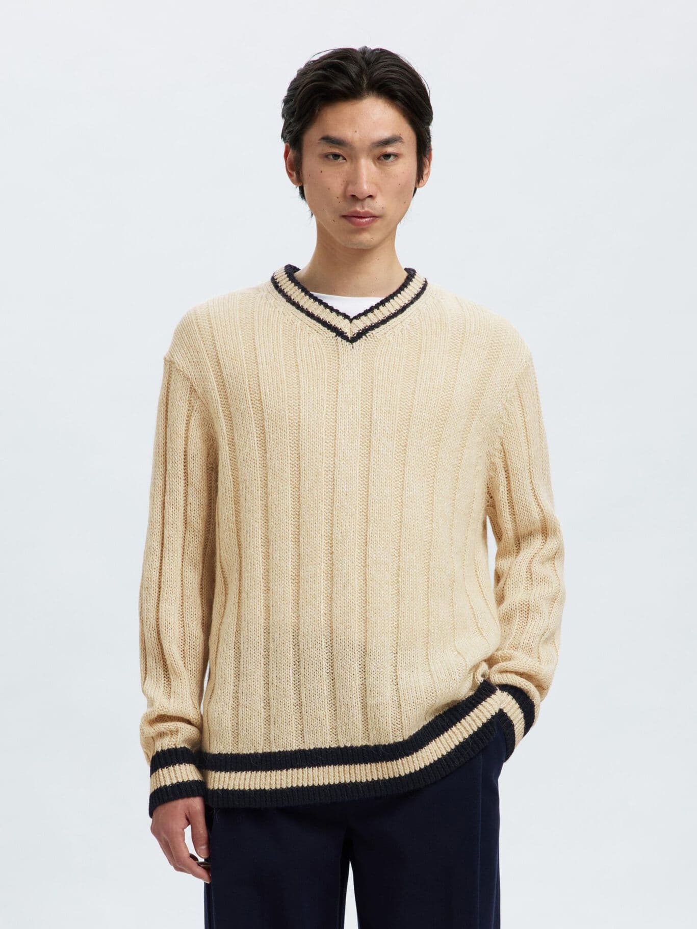 SELECTED Magliaa scollo V Uomo Selected SLHROY LS KNIT RELAXED da uomo in Maglioni Drestige - Casamassima, commercioVirtuoso.it