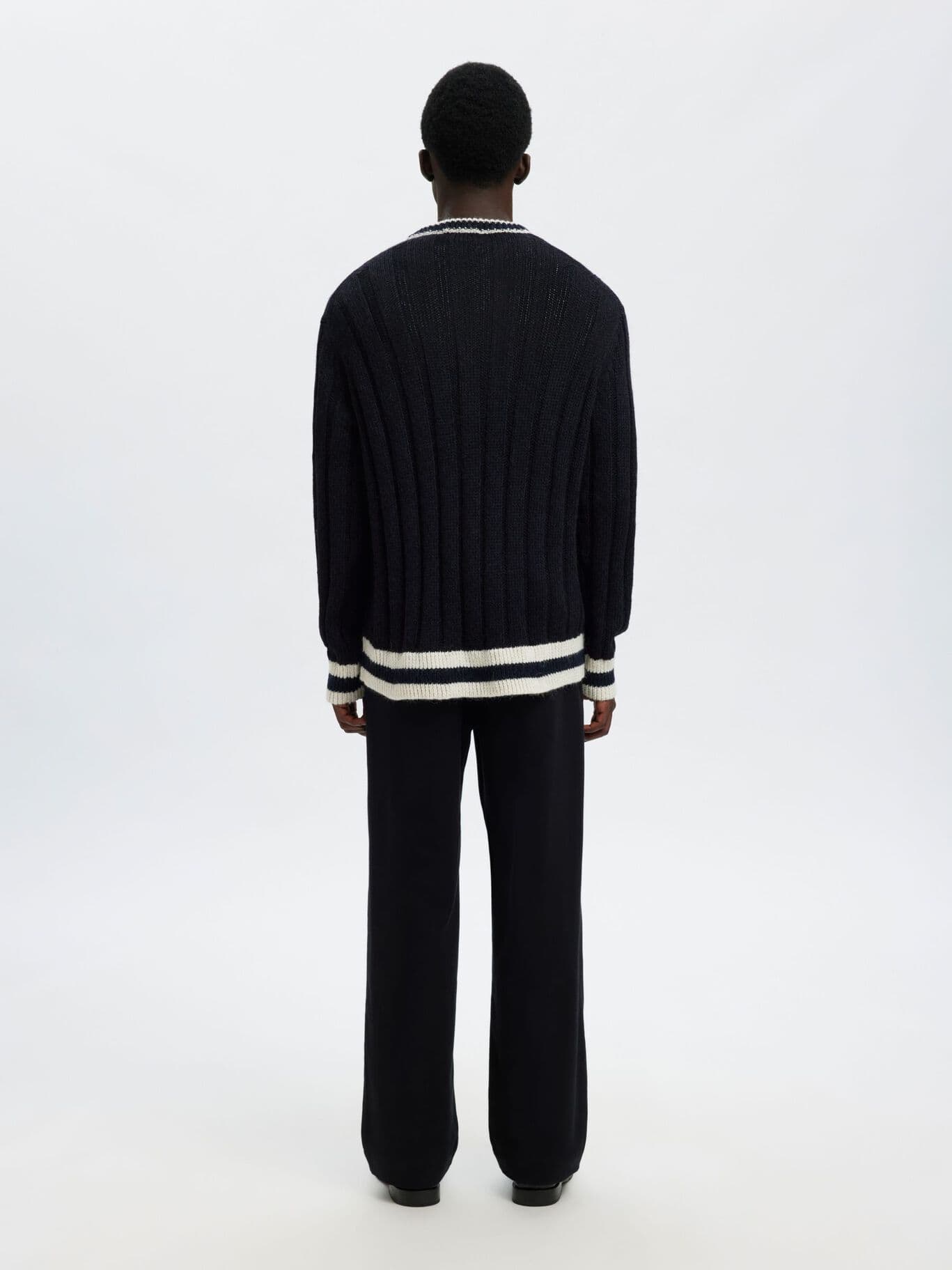 SELECTED Magliaa scollo V Uomo Selected SLHROY LS KNIT RELAXED da uomo in Maglioni Drestige - Casamassima, commercioVirtuoso.it
