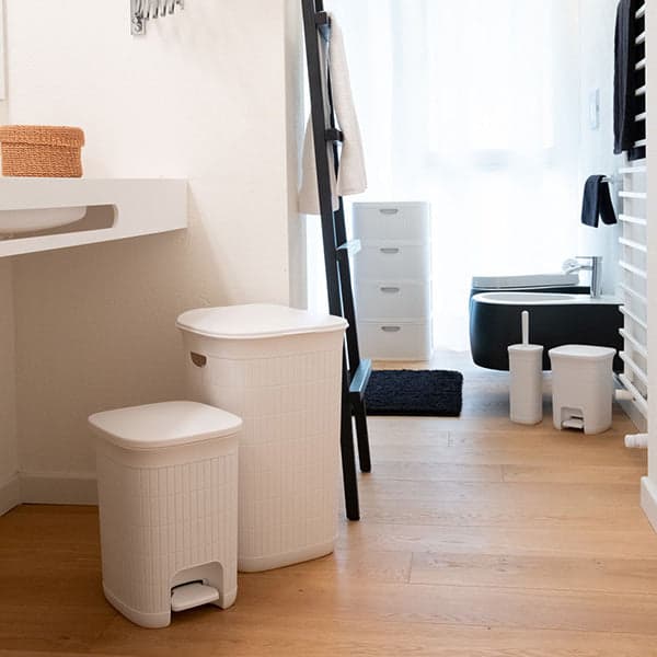 Pattumiera A Pedale 'Domus' Dust White - Stefanplast in Pattumiere da cucina BricoGo - Marano di Napoli, commercioVirtuoso.it