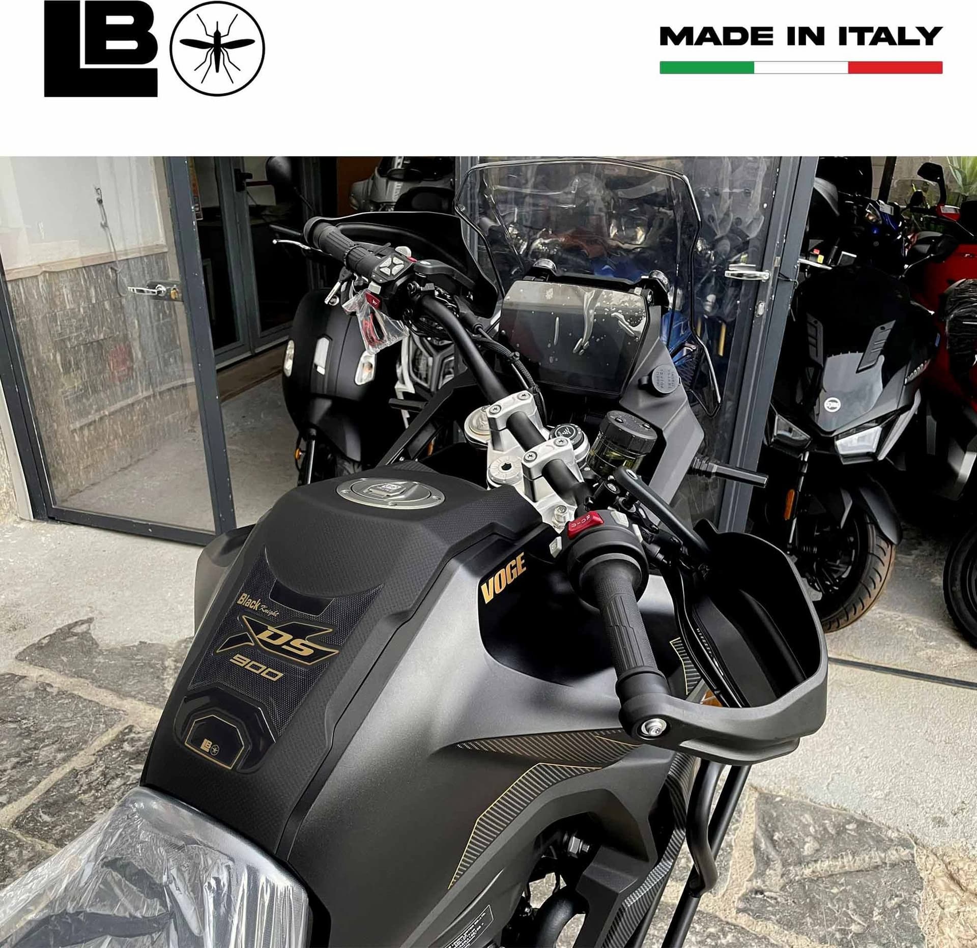 Paraserbatoio adesivo 3D serbatoio moto compatibile con Voge Valico 900DSX 2024 in Paraserbatoio LabelBike - Bibbiano, commercioVirtuoso.it