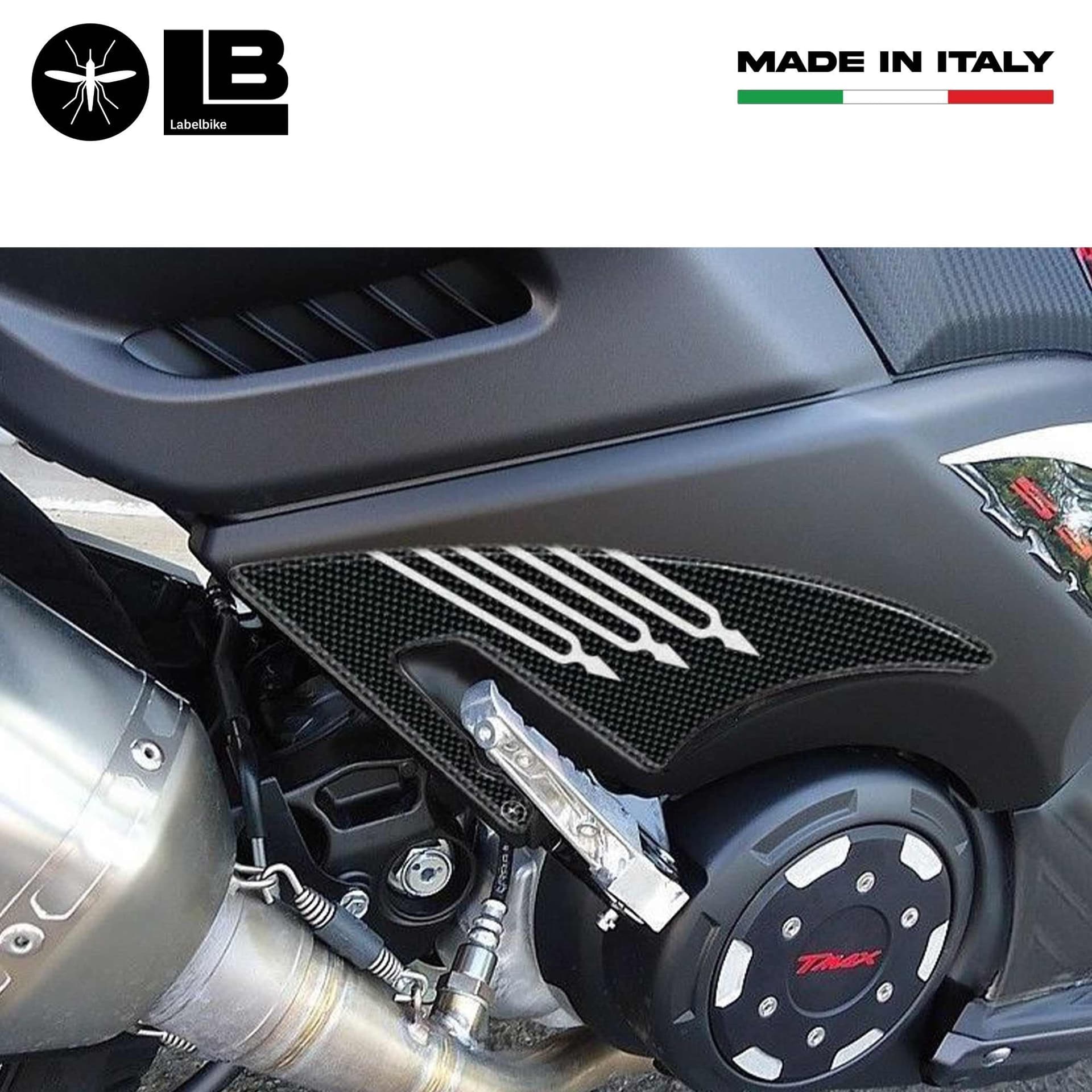 2 ADESIVI 3D carbon compatibili per YAMAHA TMAX 530 protezioni PIEDI PASSEGGERO in Decalcomanie adesivi e magneti LabelBike - Bibbiano, commercioVirtuoso.it