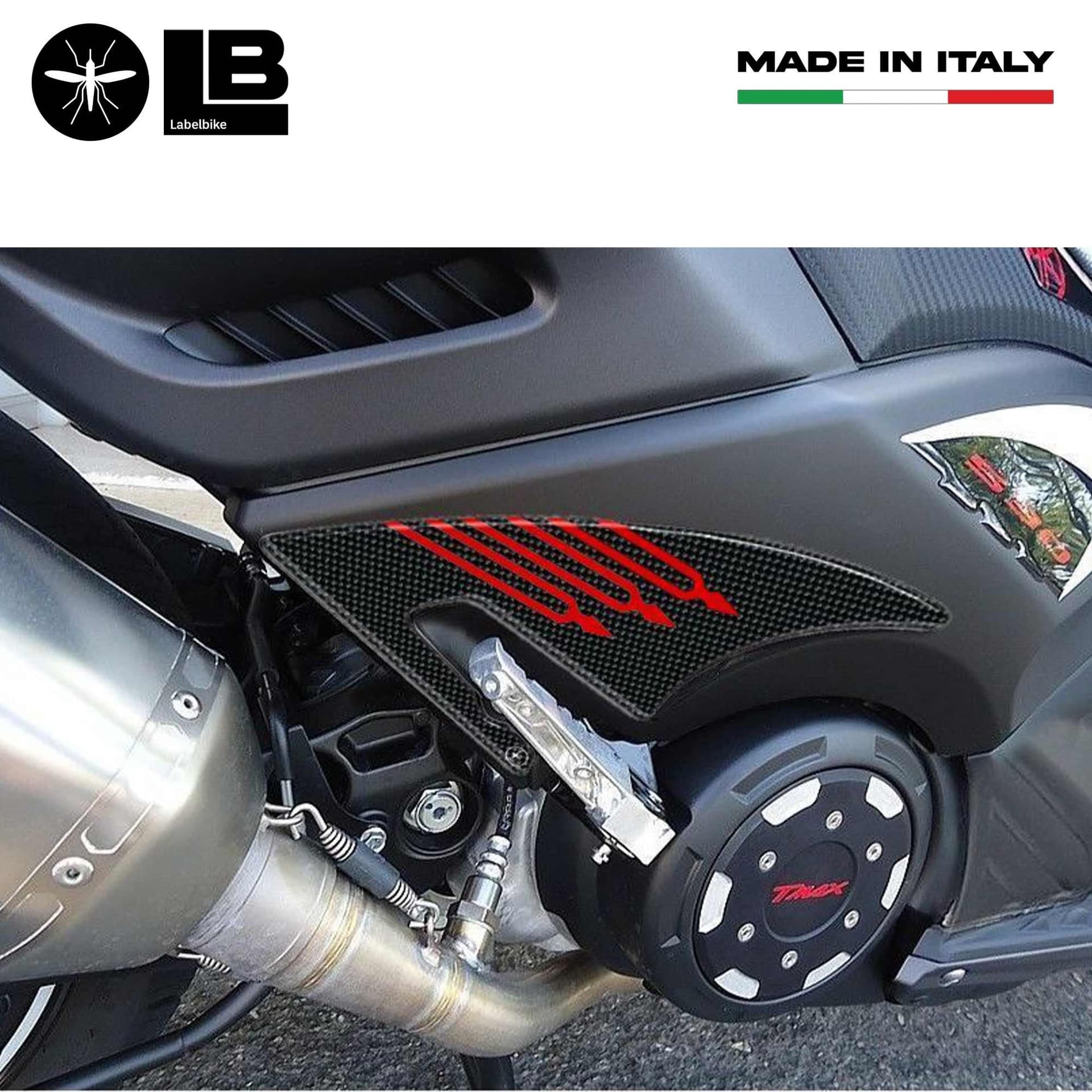 2 ADESIVI 3D carbon compatibili per YAMAHA TMAX 530 protezioni PIEDI PASSEGGERO in Decalcomanie adesivi e magneti LabelBike - Bibbiano, commercioVirtuoso.it