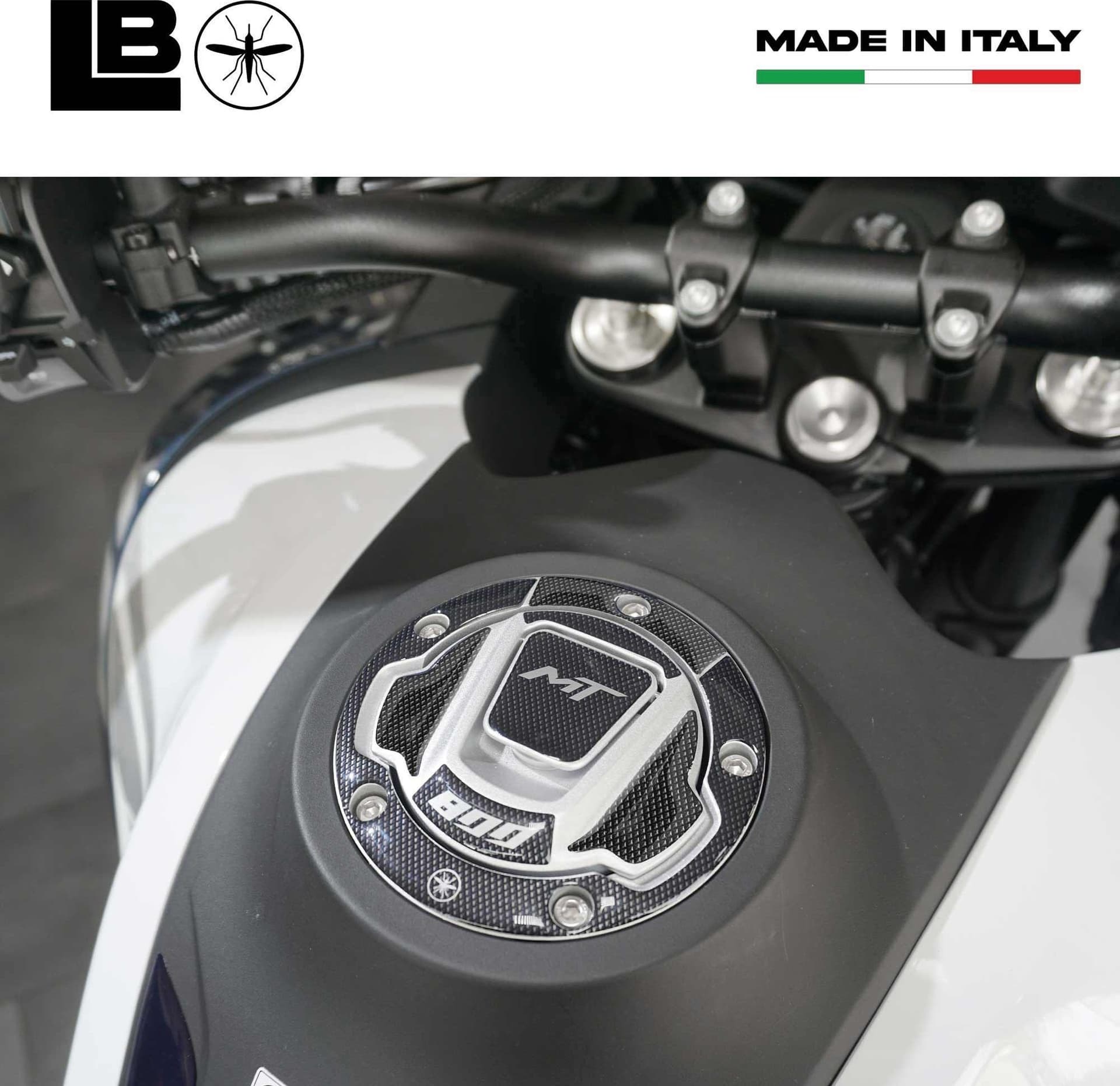 Protezione Tappo Serbatoio moto adesivo gel 3D compatibile con CFMOTO 800MT in Paraserbatoio LabelBike - Bibbiano, commercioVirtuoso.it