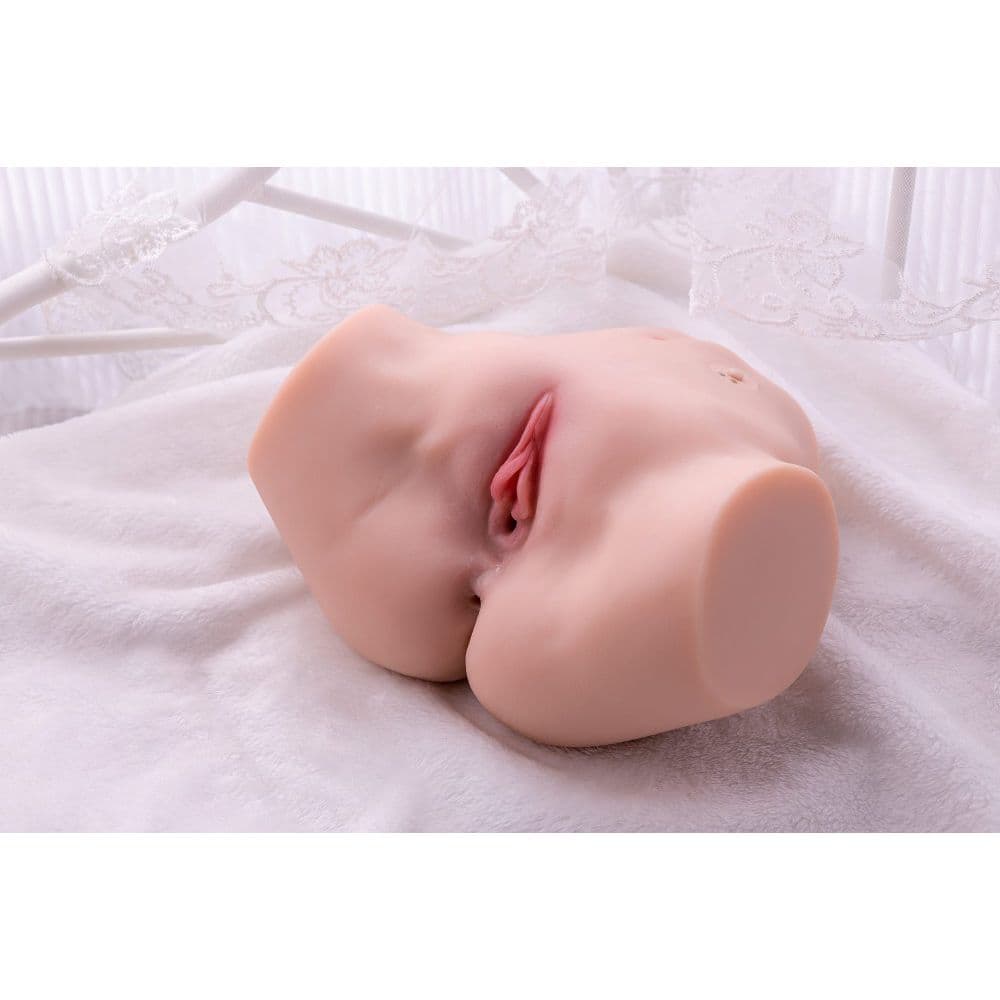 Masturbatore realistico Tracy con ano e vagina vibrante vibrazione 2,9 kg in Massaggiatori elettrici manuali Kondorama - Martinsicuro, commercioVirtuoso.it