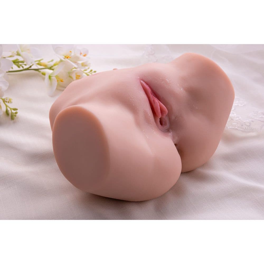 Masturbatore realistico Tracy con ano e vagina vibrante vibrazione 2,9 kg in Massaggiatori elettrici manuali Kondorama - Martinsicuro, commercioVirtuoso.it