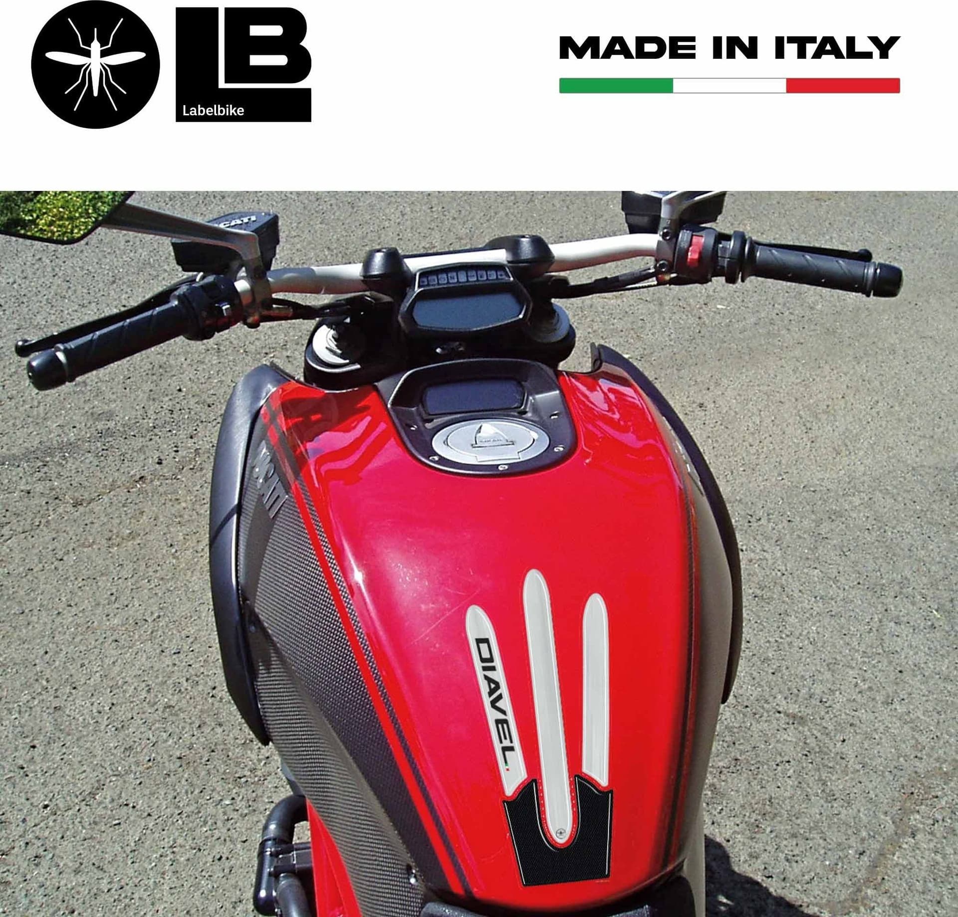 PARASERBATOIO ADESIVO 3D RESINA CARBONIO compatibile per MOTO DUCATI DIAVEL New in Decalcomanie adesivi e magneti LabelBike - Bibbiano, commercioVirtuoso.it