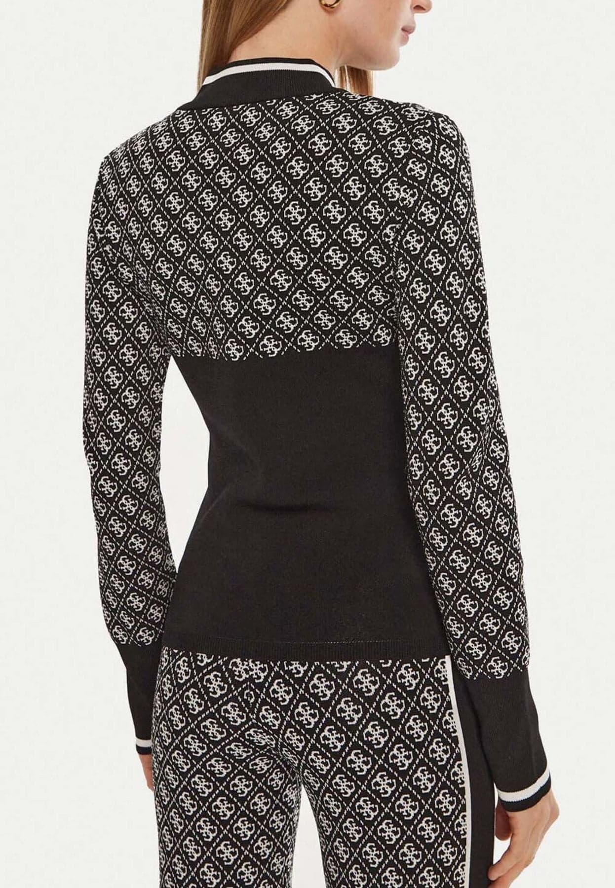 GUESS MAGLIONE LOGATO da donna in Maglioni Drestige - Casamassima, commercioVirtuoso.it