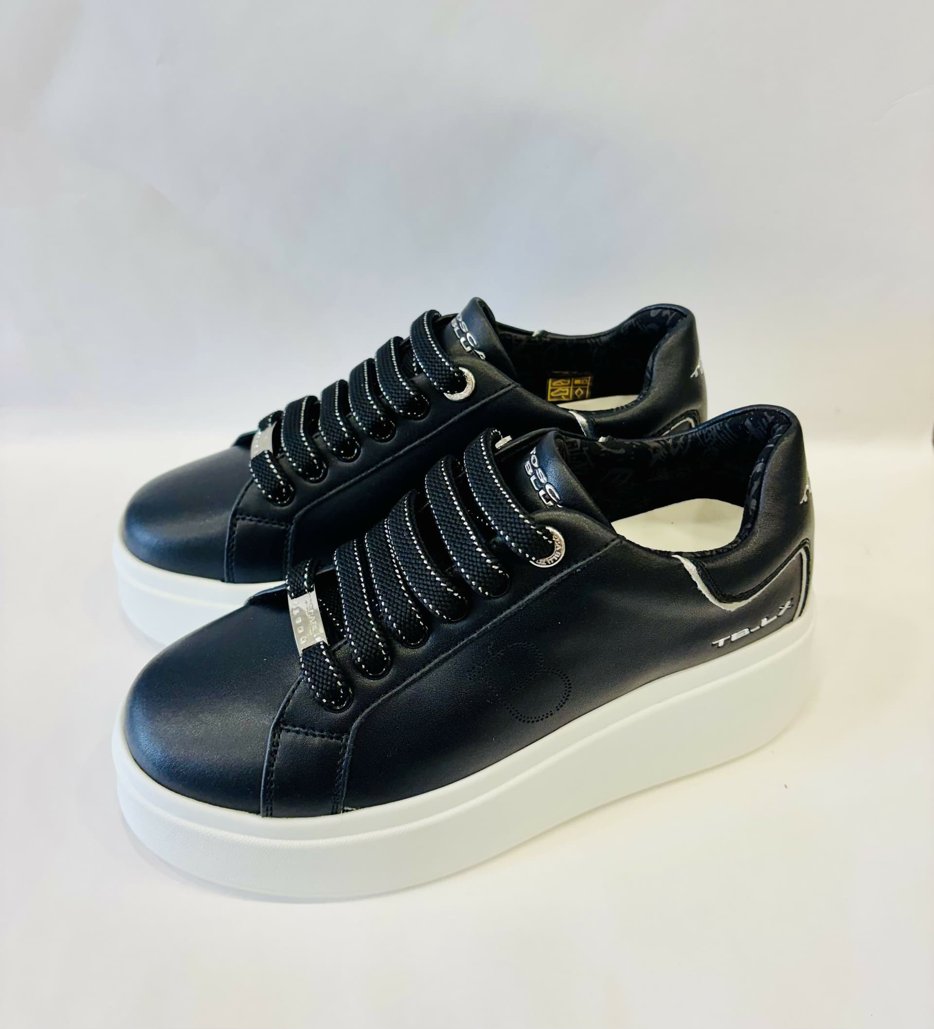 ToscaBlu Donna Sneakers in pelle in Sneaker casual Cantali Calzature - Randazzo, commercioVirtuoso.it