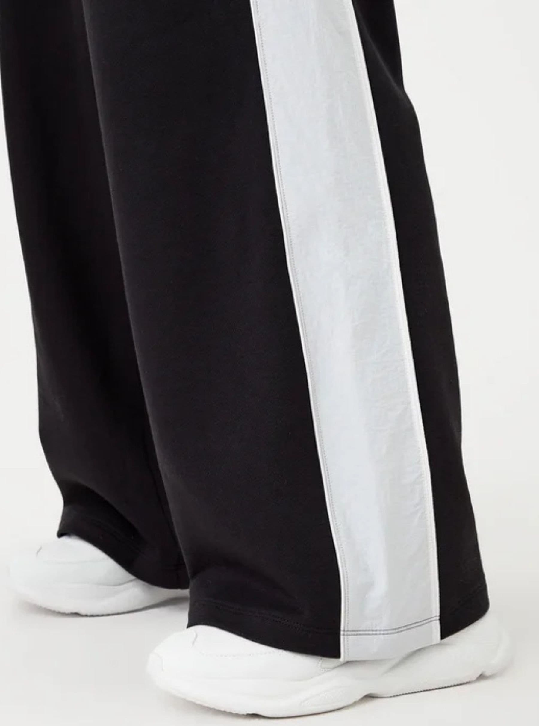 Hugo HUGO PANTALONE NELLA_B da donna in Pantaloni Drestige - Casamassima, commercioVirtuoso.it