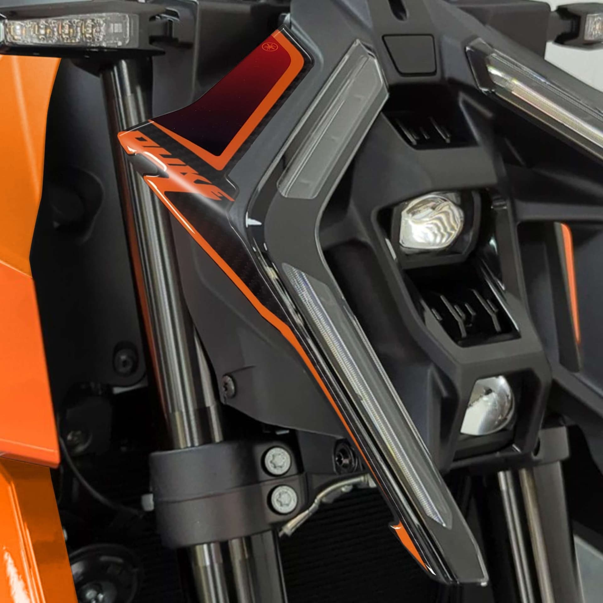 Adesivi 3D Protezioni Muso Frontale moto compatibili con KTM 990 Duke 2024-2025 in Decalcomanie adesivi e magneti LabelBike - Bibbiano, commercioVirtuoso.it
