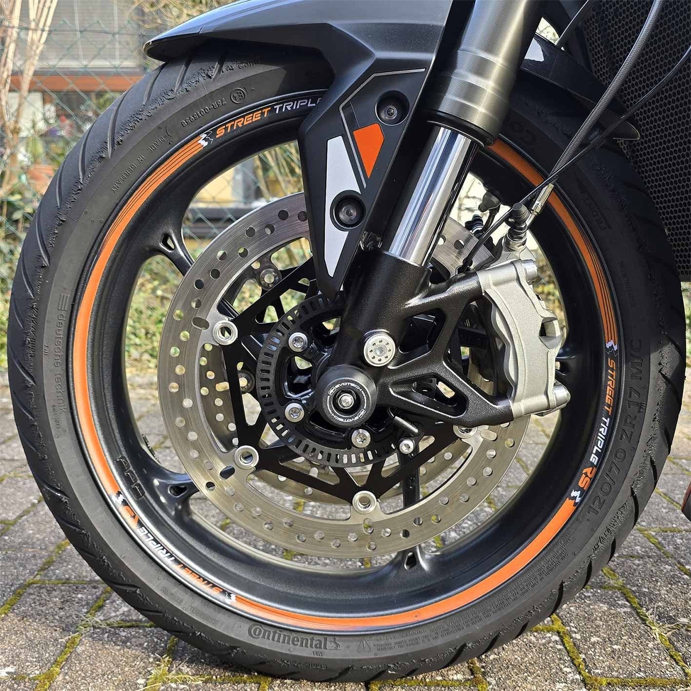 Adesivi Strisce Ruote Cerchi 17 compatibili con Triumph Street Triple 765 RS in Decalcomanie adesivi e magneti LabelBike - Bibbiano, commercioVirtuoso.it