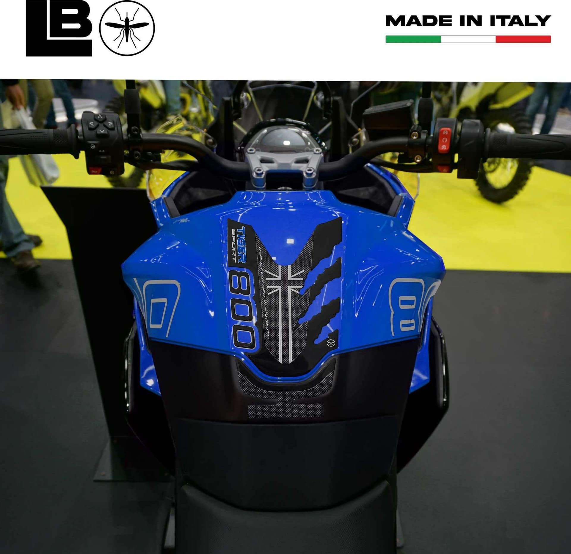 Paraserbatoio Protezione Adesivo 3D compatibile con Triumph Tiger 800 Sport 2025 in Decalcomanie adesivi e magneti LabelBike - Bibbiano, commercioVirtuoso.it