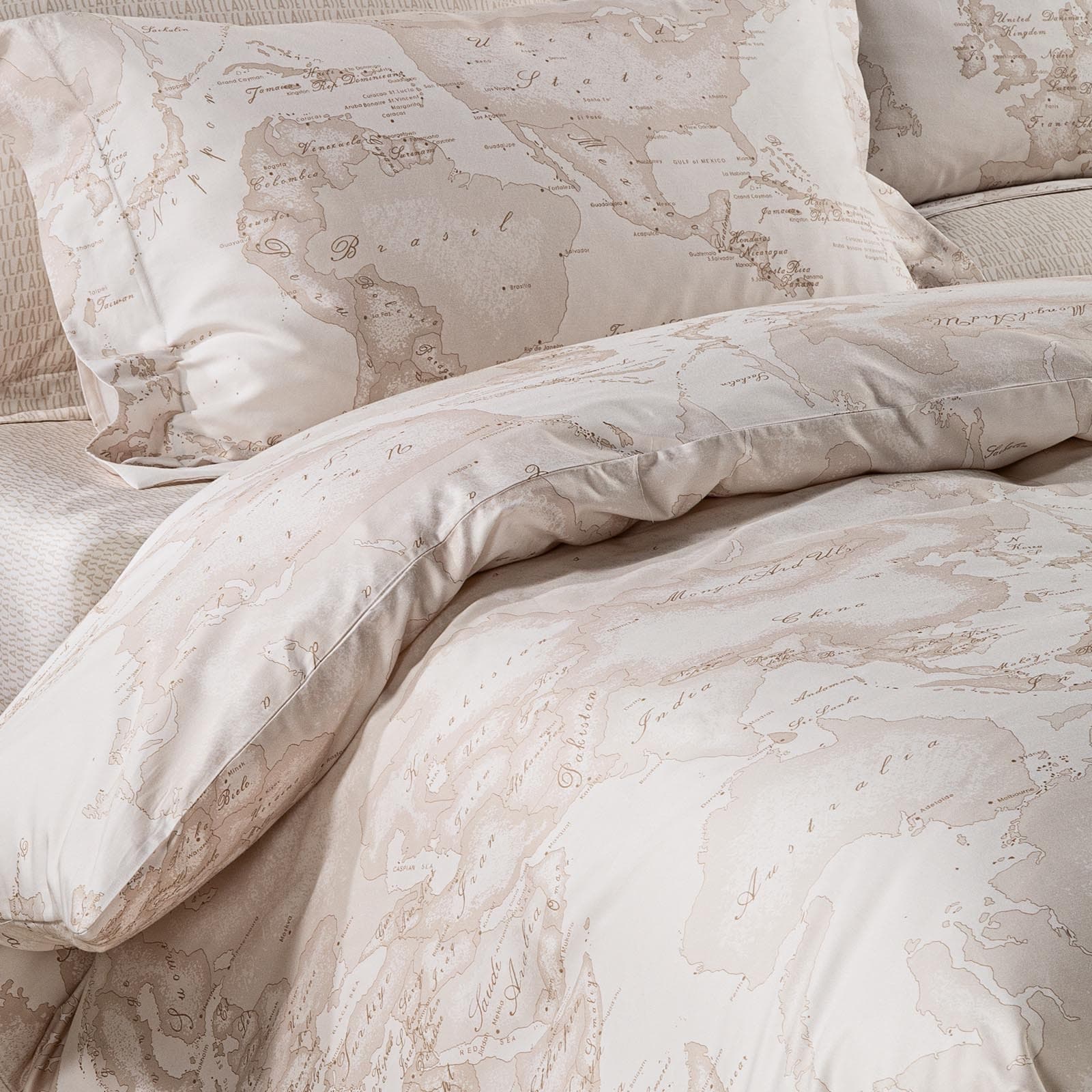 Copripiumino Geo White ! Alviero Martini 1A Classe Completo in raso di cotone Matrimoniale Lusso ed Eleganza in Set copripiumini e federe Anastasi - Marsala, commercioVirtuoso.it