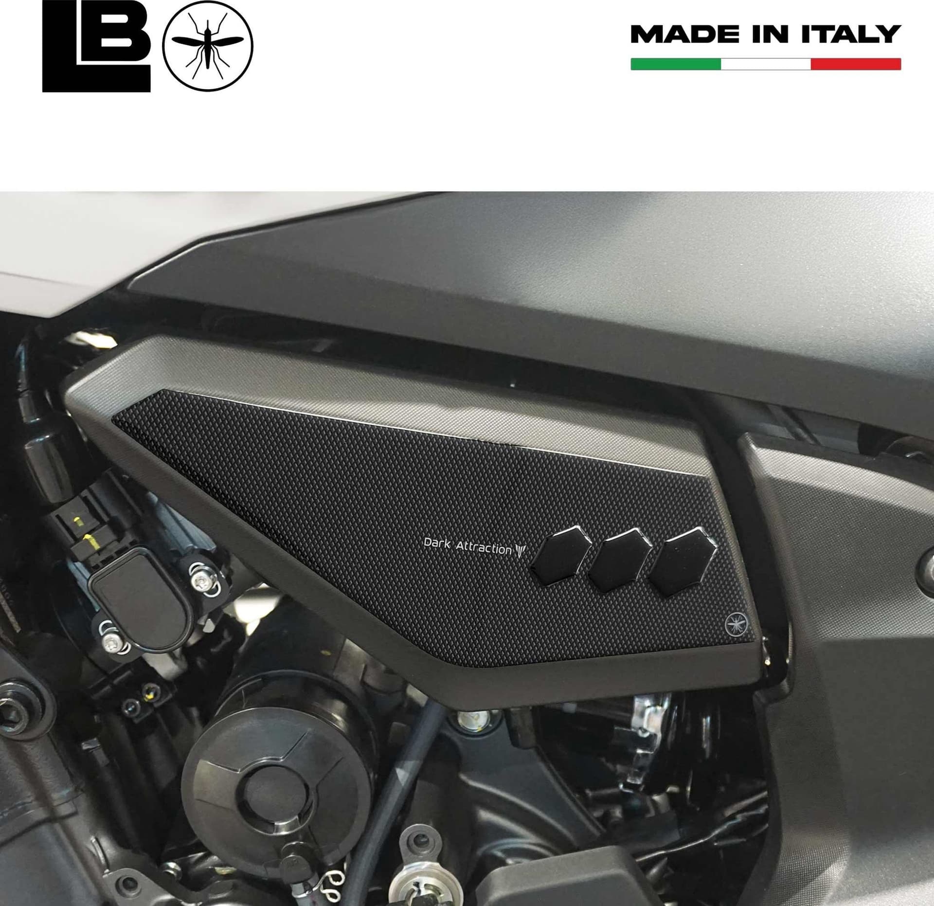 Adesivi 3D Protezioni Laterali Sottosella moto compatibili con Yamaha MT-07 2025 in Decalcomanie adesivi e magneti LabelBike - Bibbiano, commercioVirtuoso.it